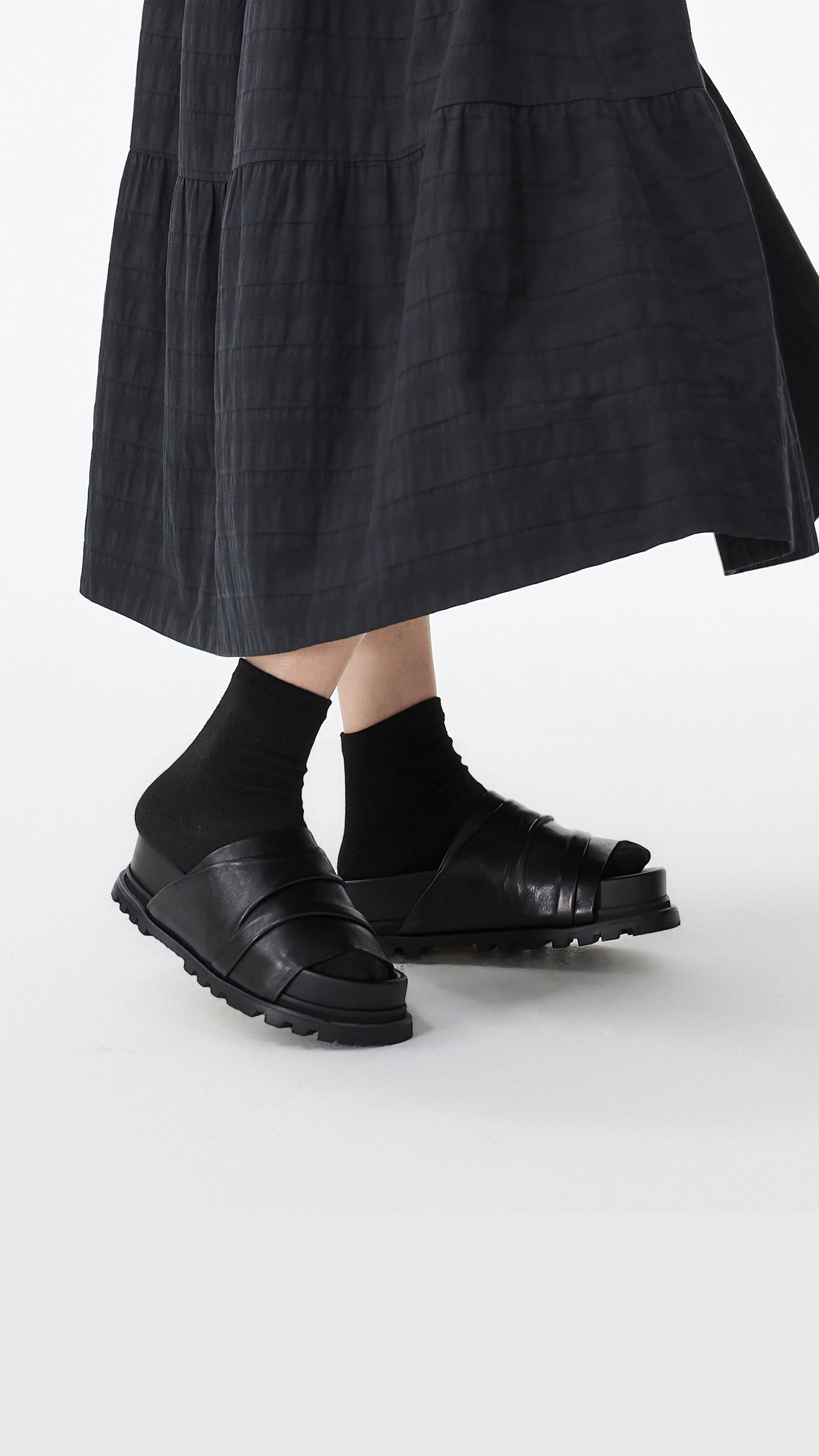 Leather Platform Slides - Umamrii