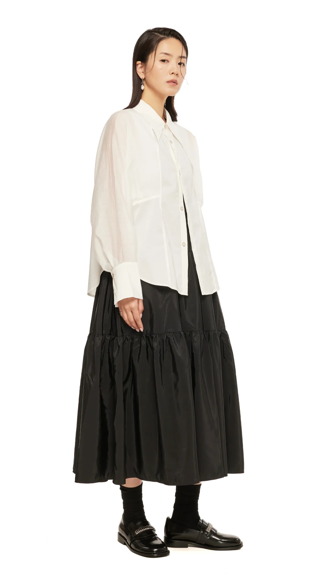 Round-Toe Slip On Loafer With Metal Details - Umamrii