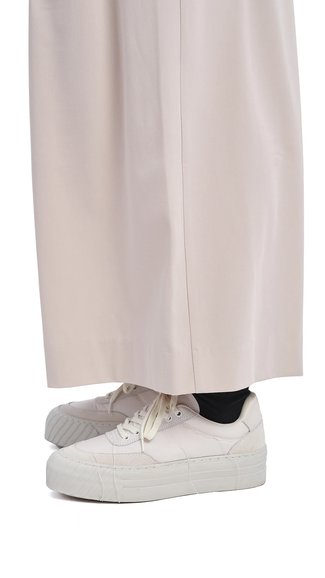 Platform Stitch Sneakers - Umamrii