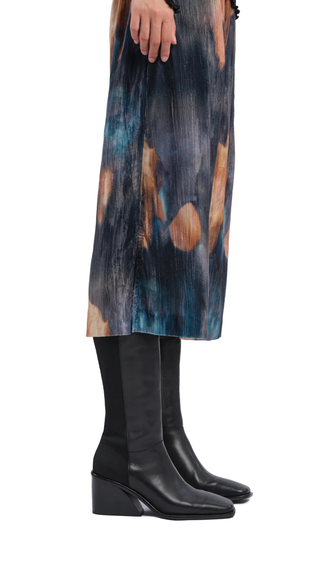 Knee-Length Panelled Leather Boots - Umamrii