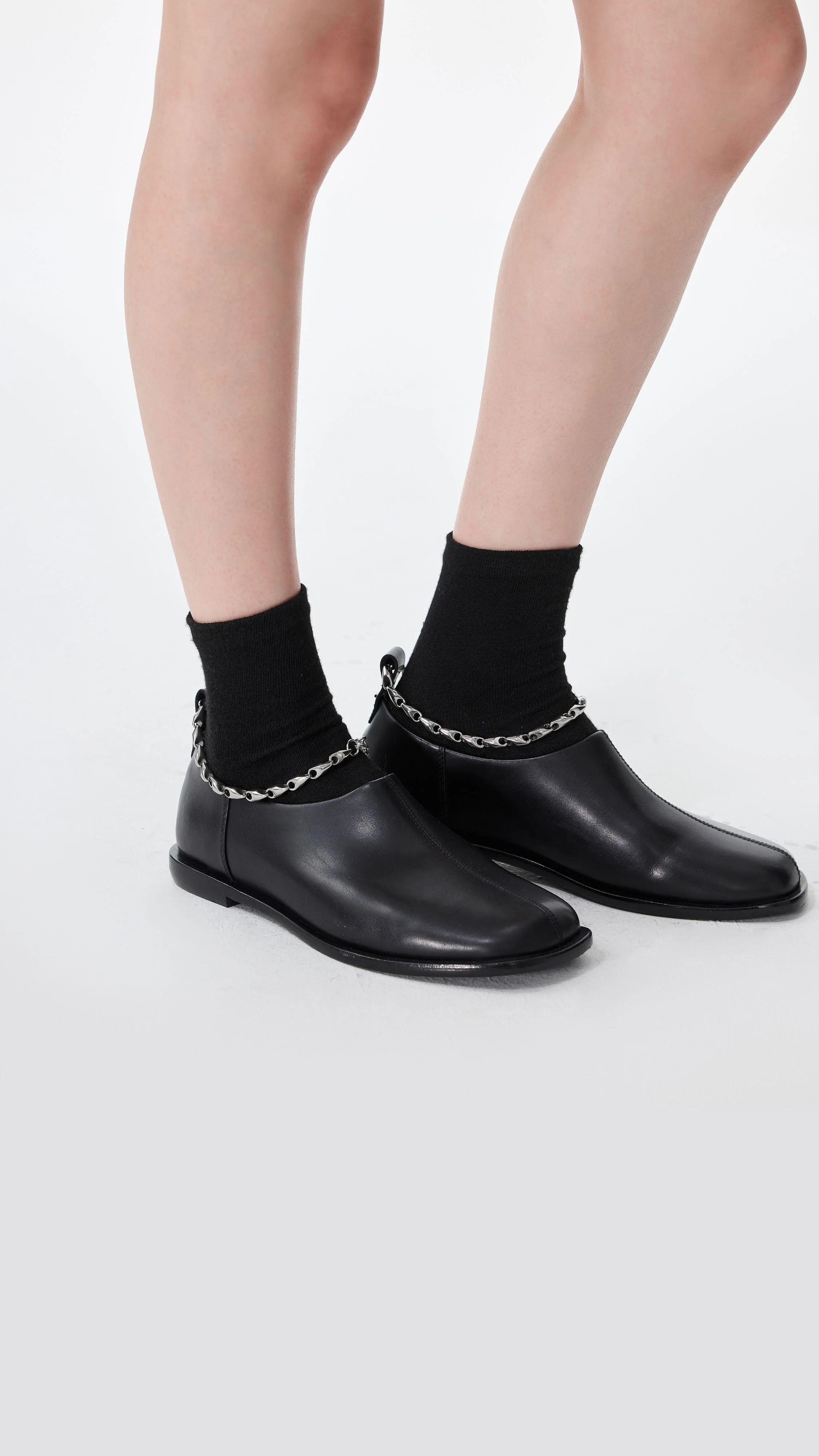 Leather Chain Flat - Umamrii
