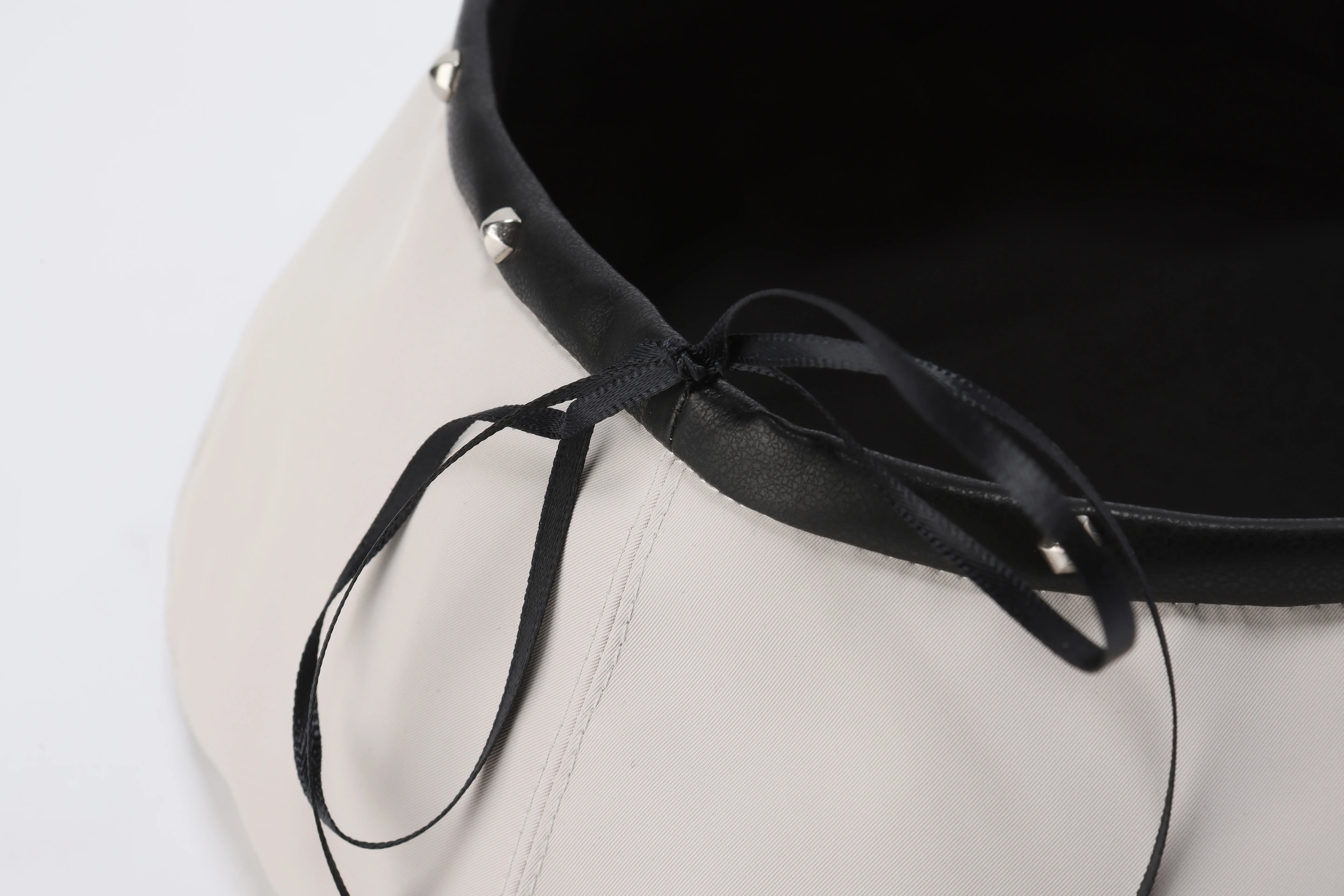 Pumpkin Studded Fullmoon Beret - Umamrii