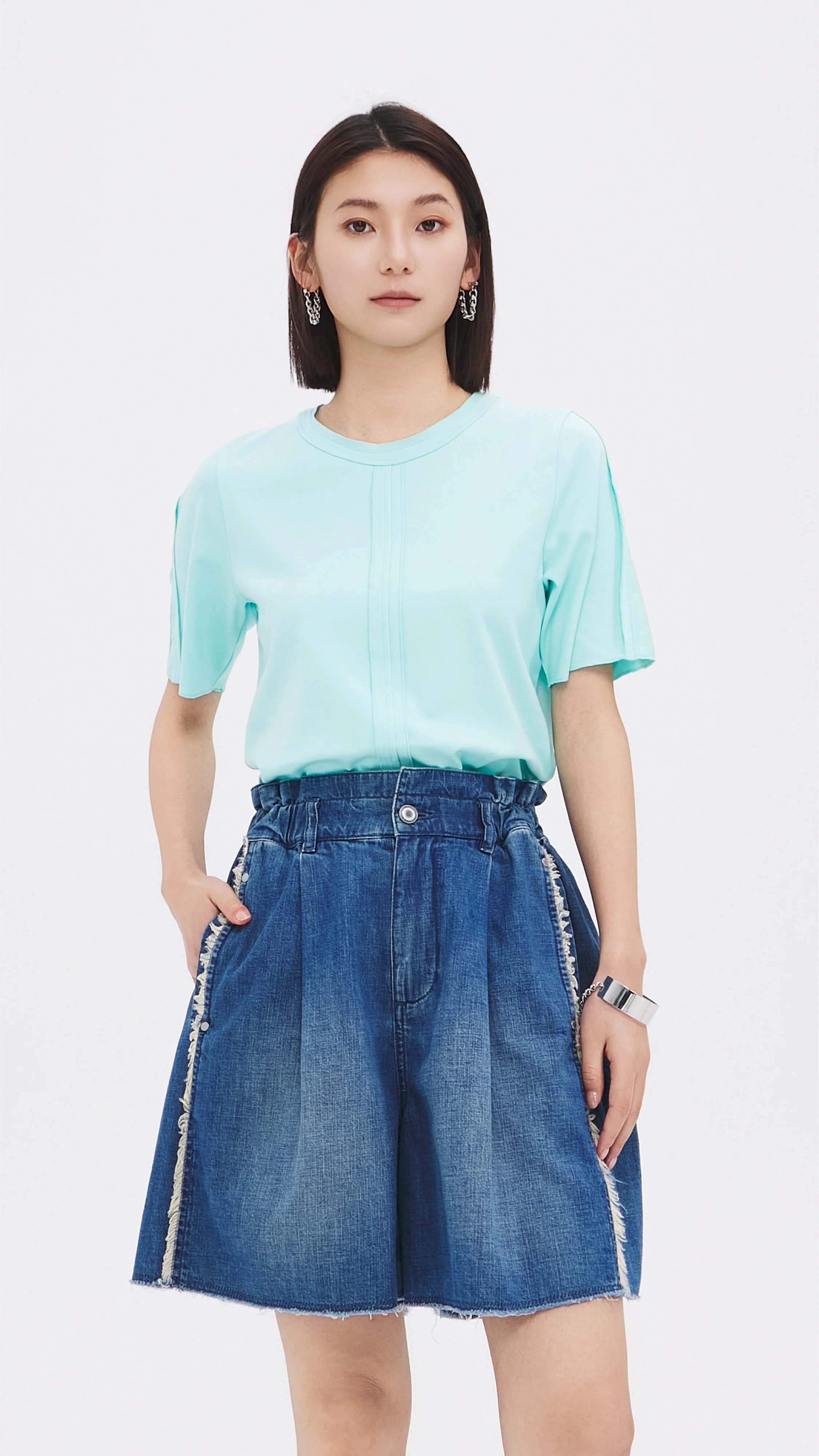 Tucks-trimmed T-Shirt - Umamrii