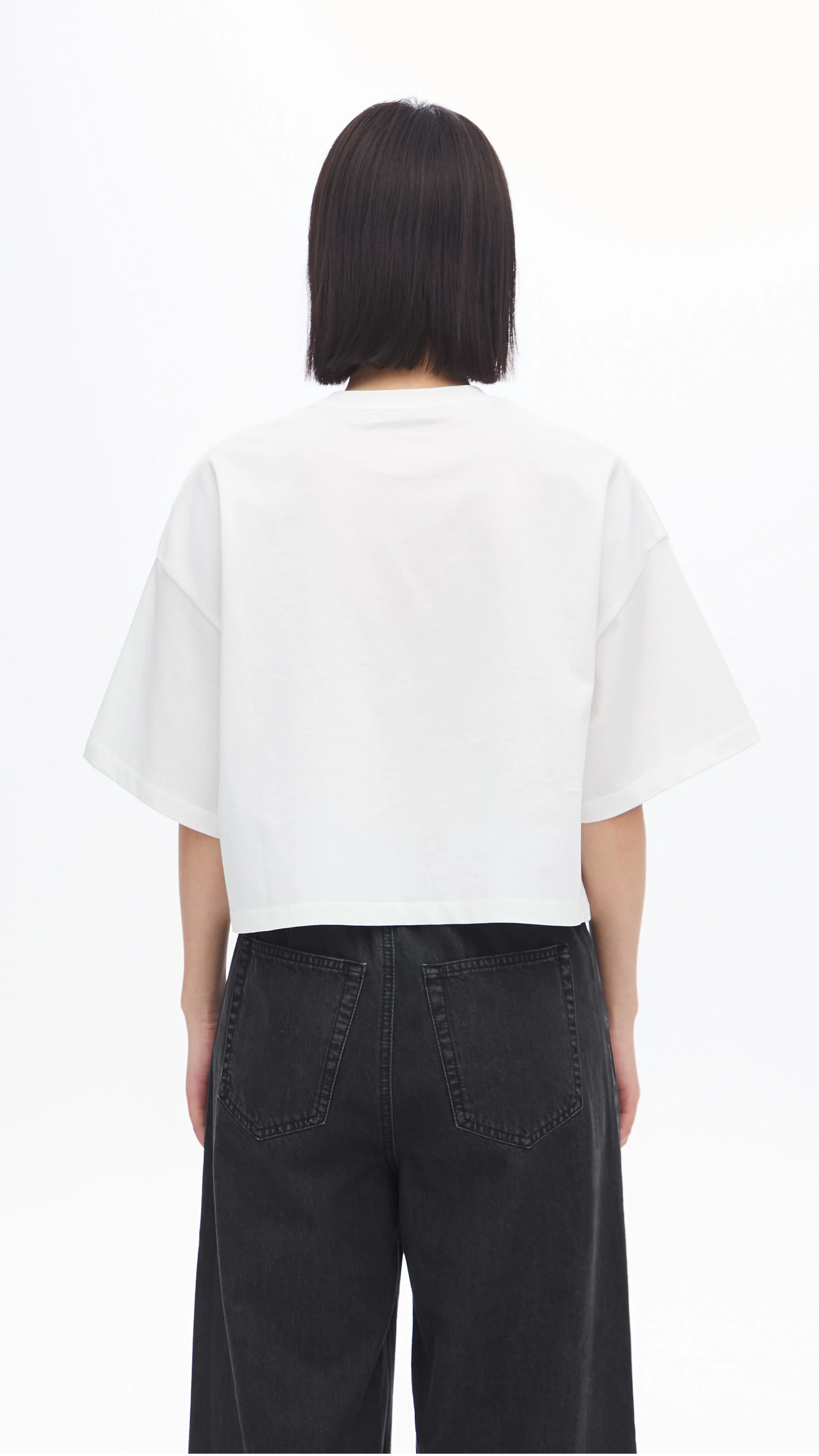 Cropped Parrot Graphic Embroidery Tee - Umamrii