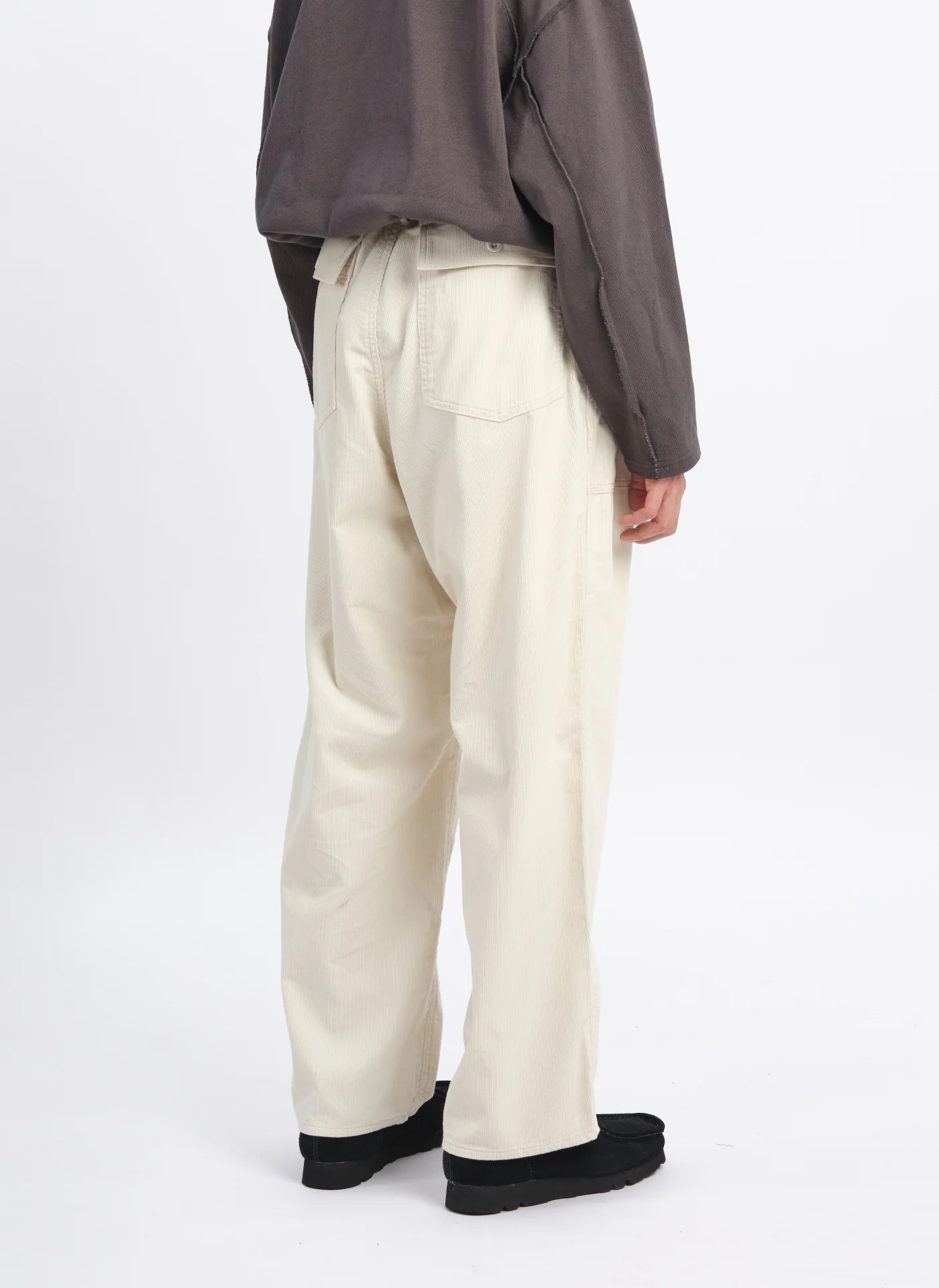 14W Corduroy Wide Tapered Baker Pants - Umamrii