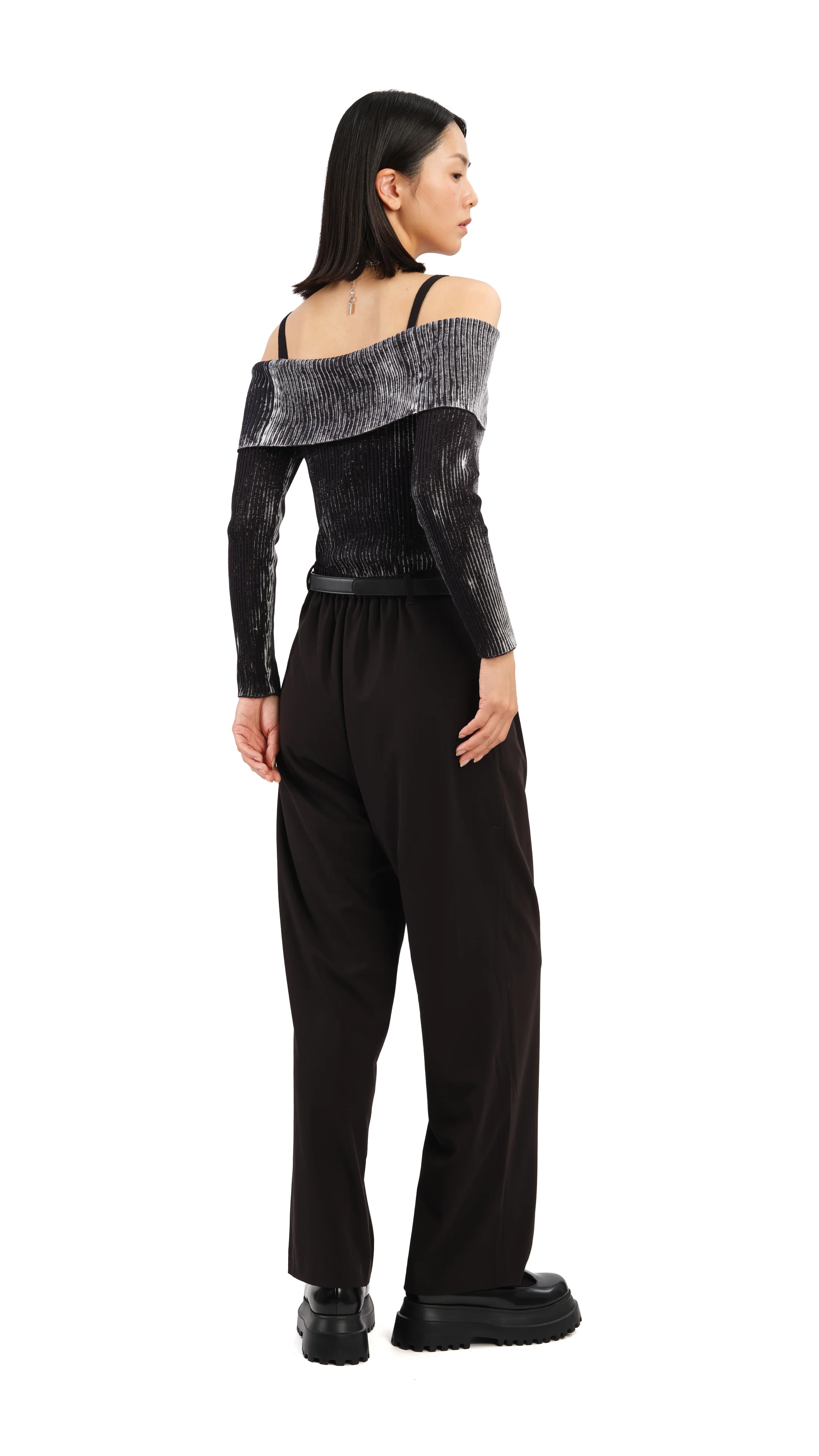 Two-Tone Off Shoulder Sweater - Umamrii