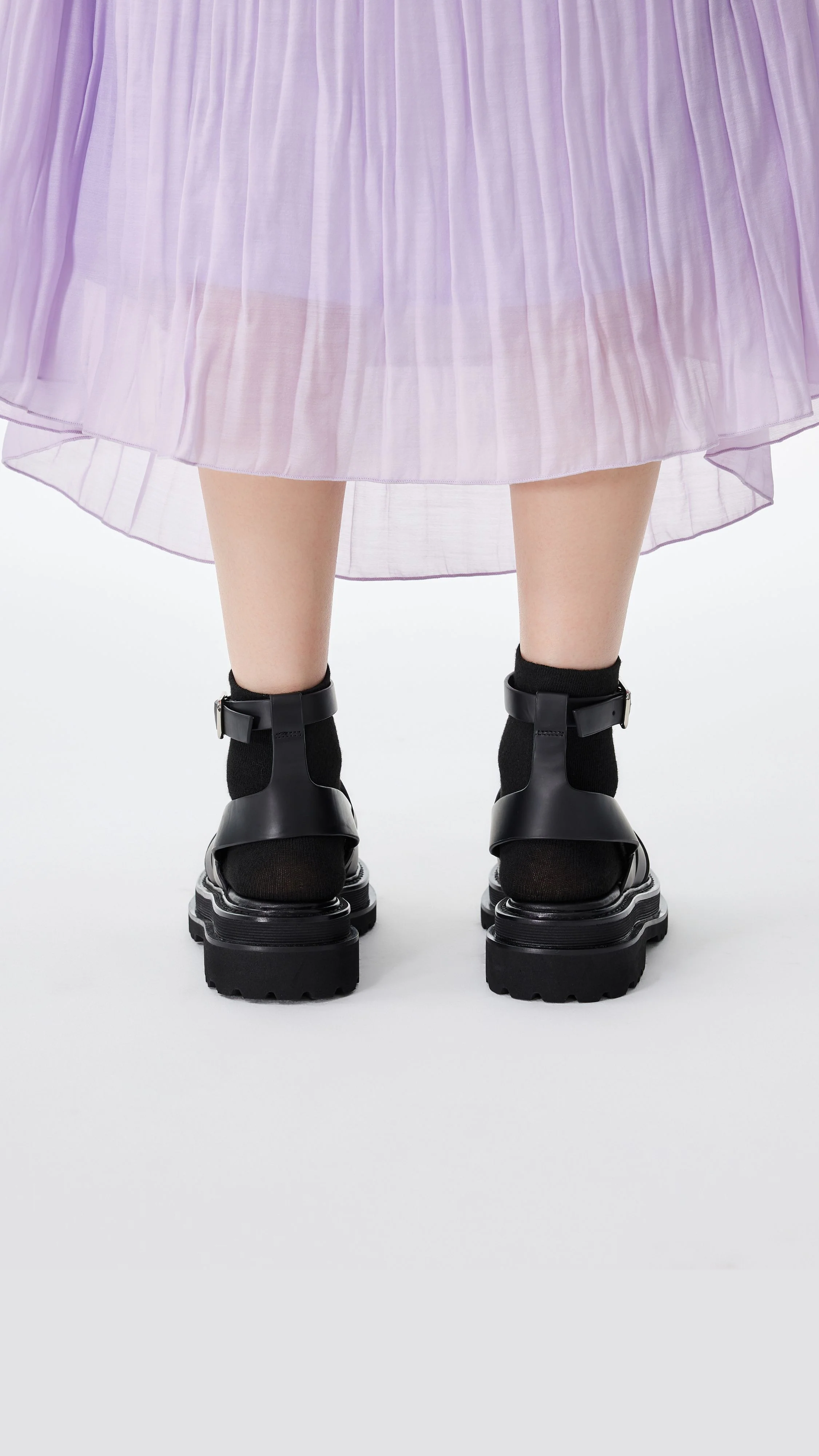 Leather Strappy Sandals - Umamrii