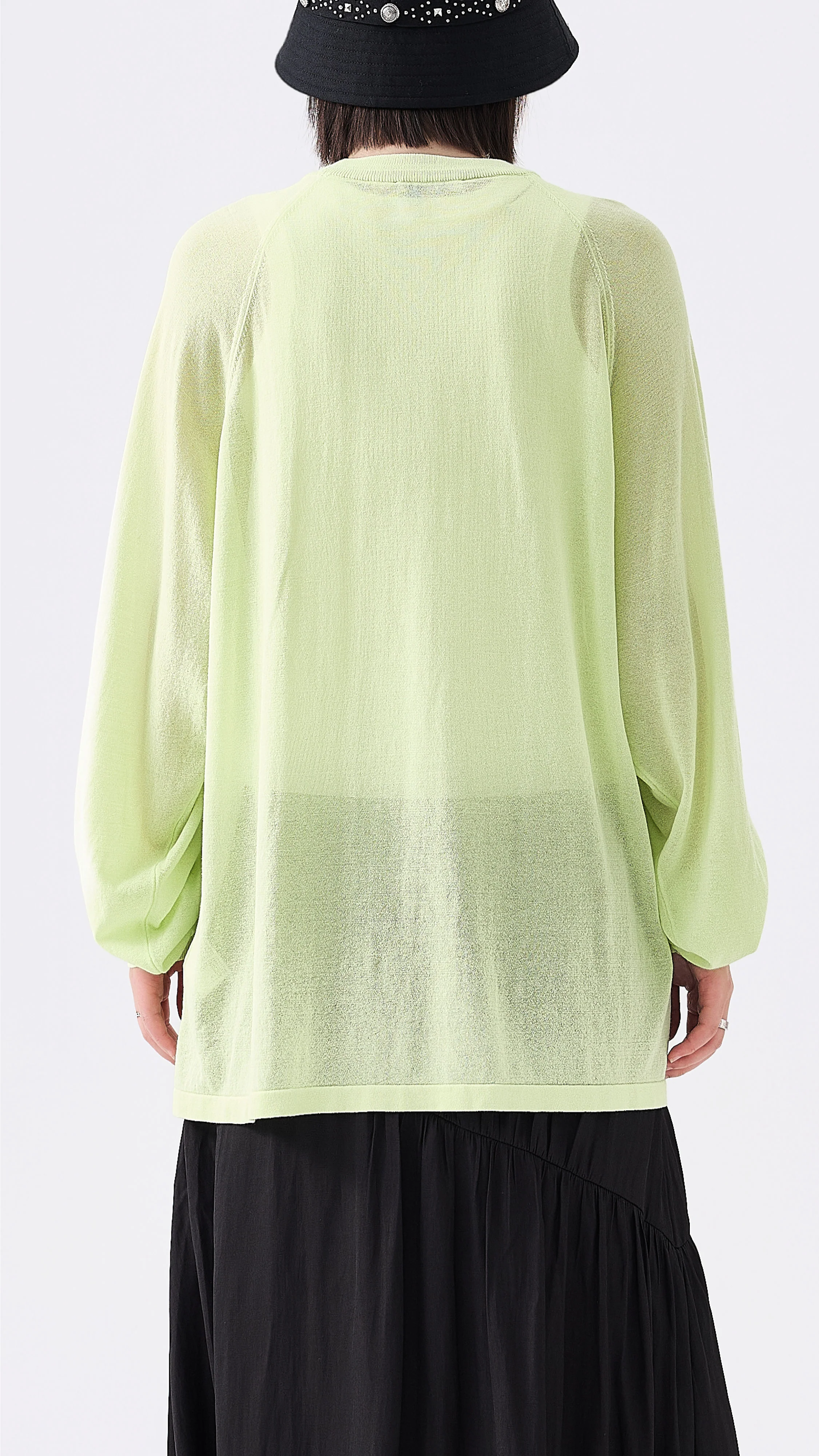 Mythical Animal Graphic Sweater - Umamrii