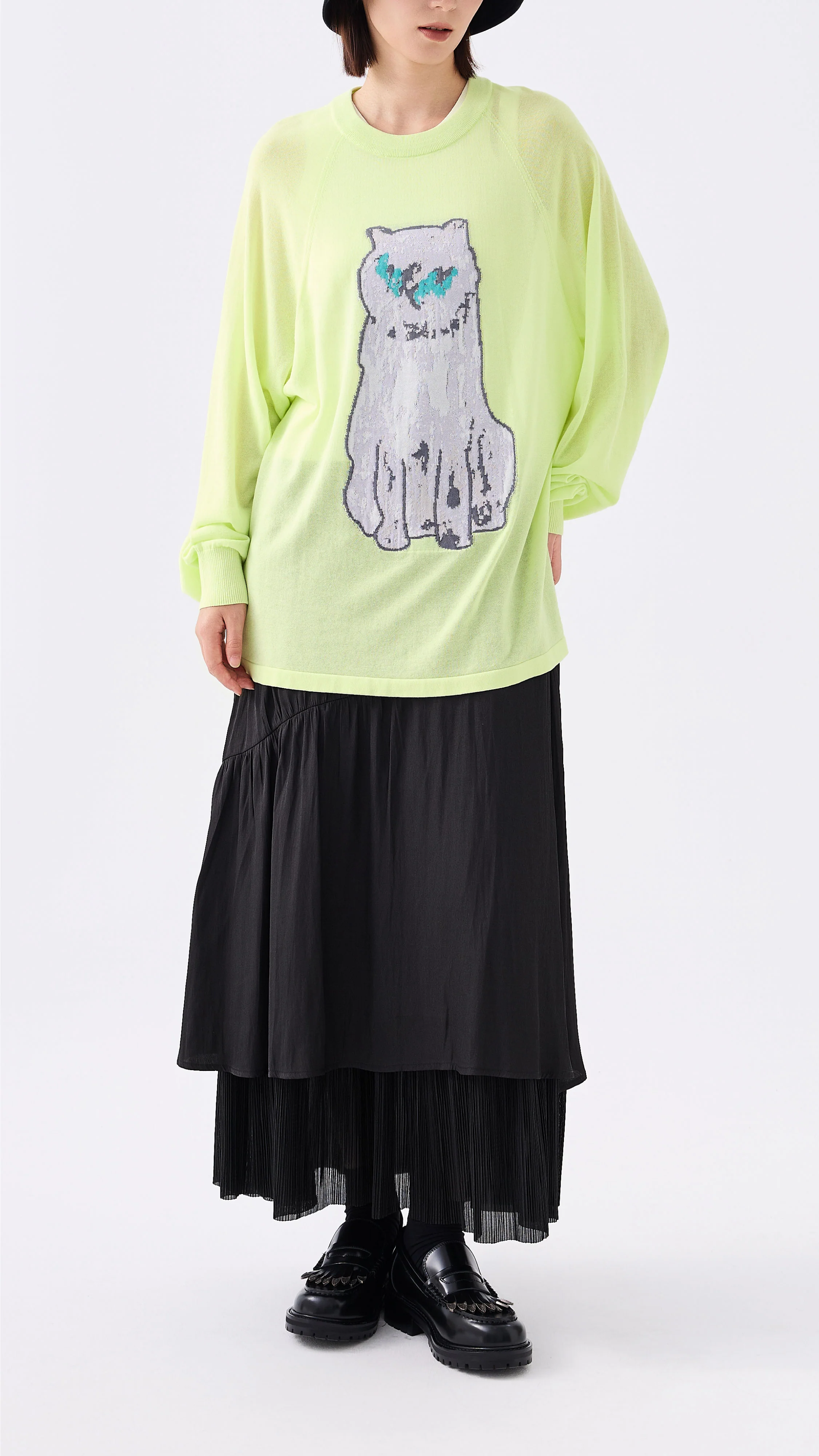 Mythical Animal Graphic Sweater - Umamrii