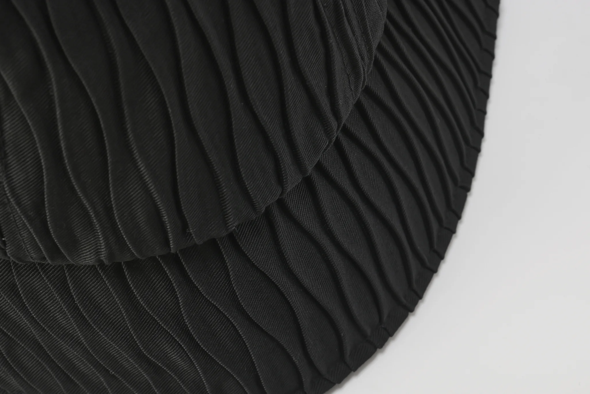 Wrinkled Beauty Tulip Hat - Umamrii