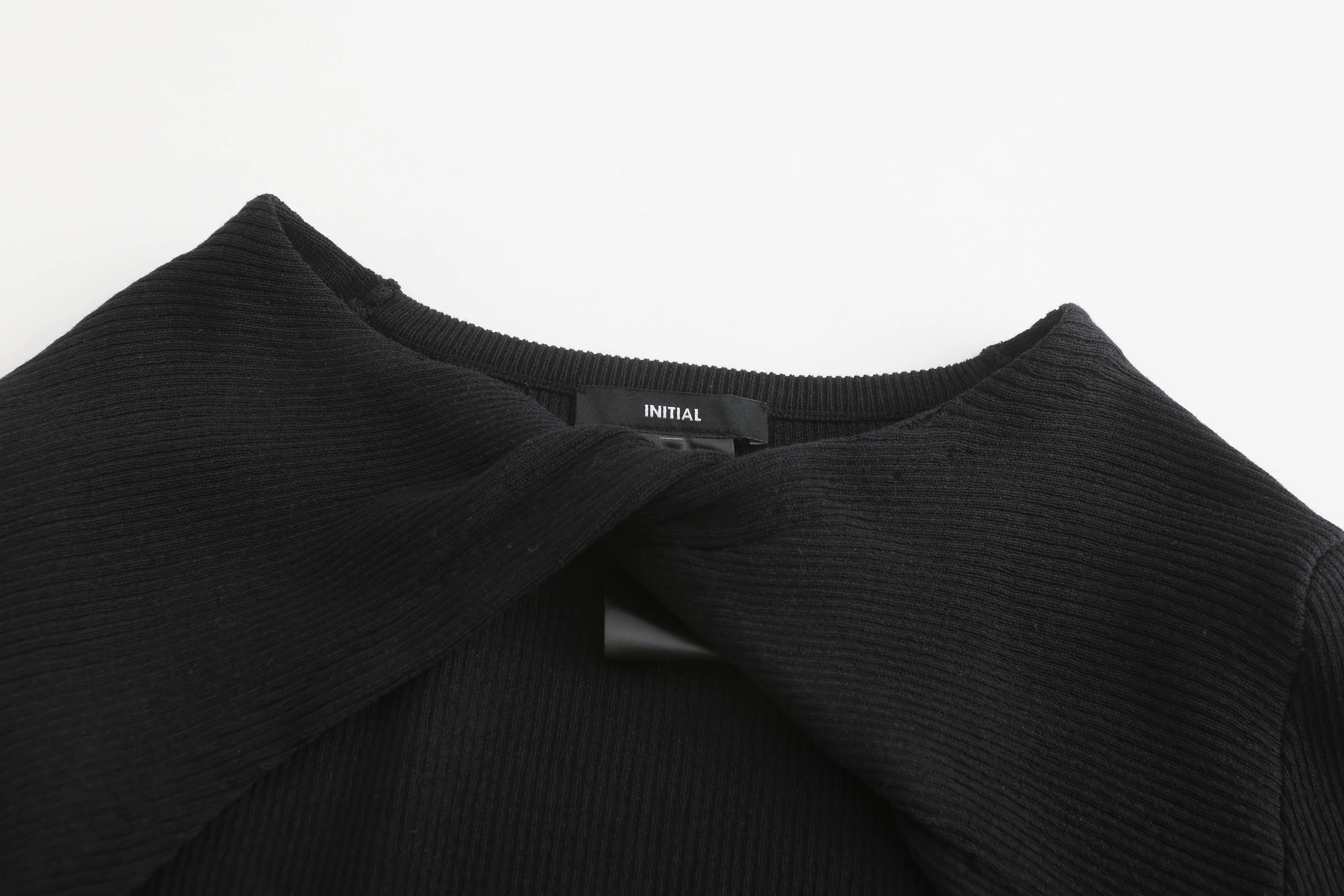 Twisted Sleeves - Umamrii