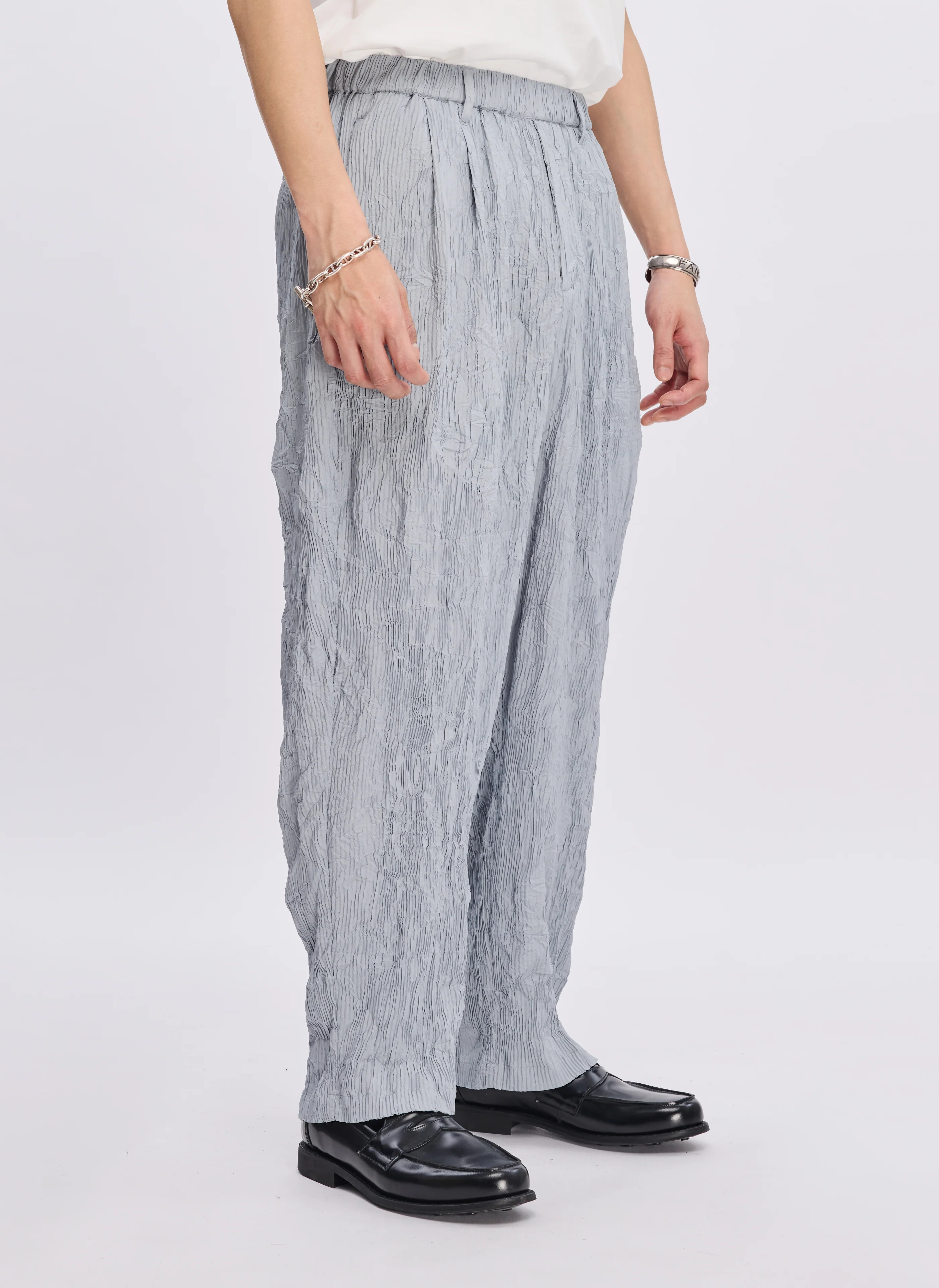 Polyester Distort Pleated Wide Tapered Pants (P-12) - Umamrii