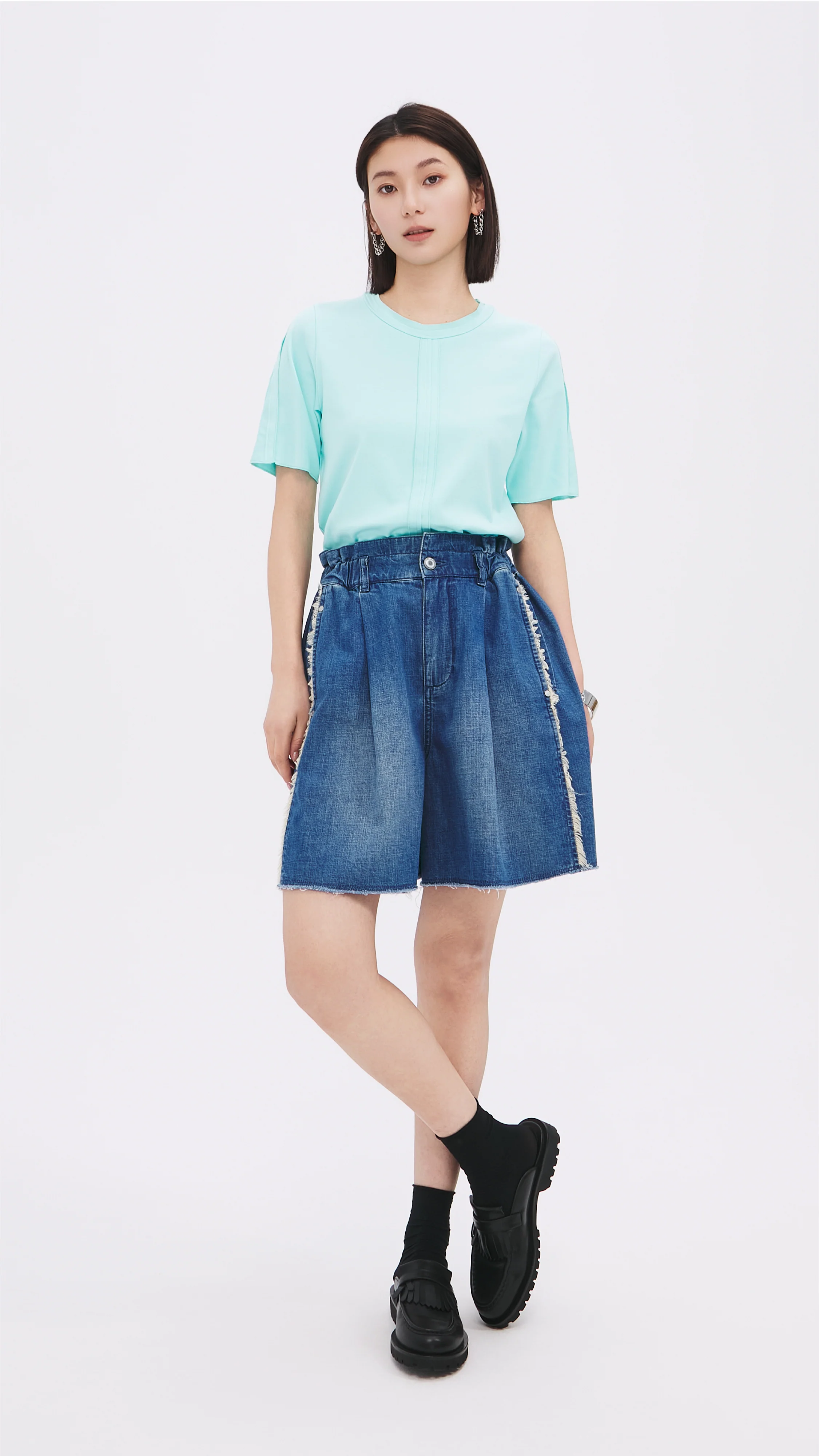 Tucks-trimmed T-Shirt - Umamrii