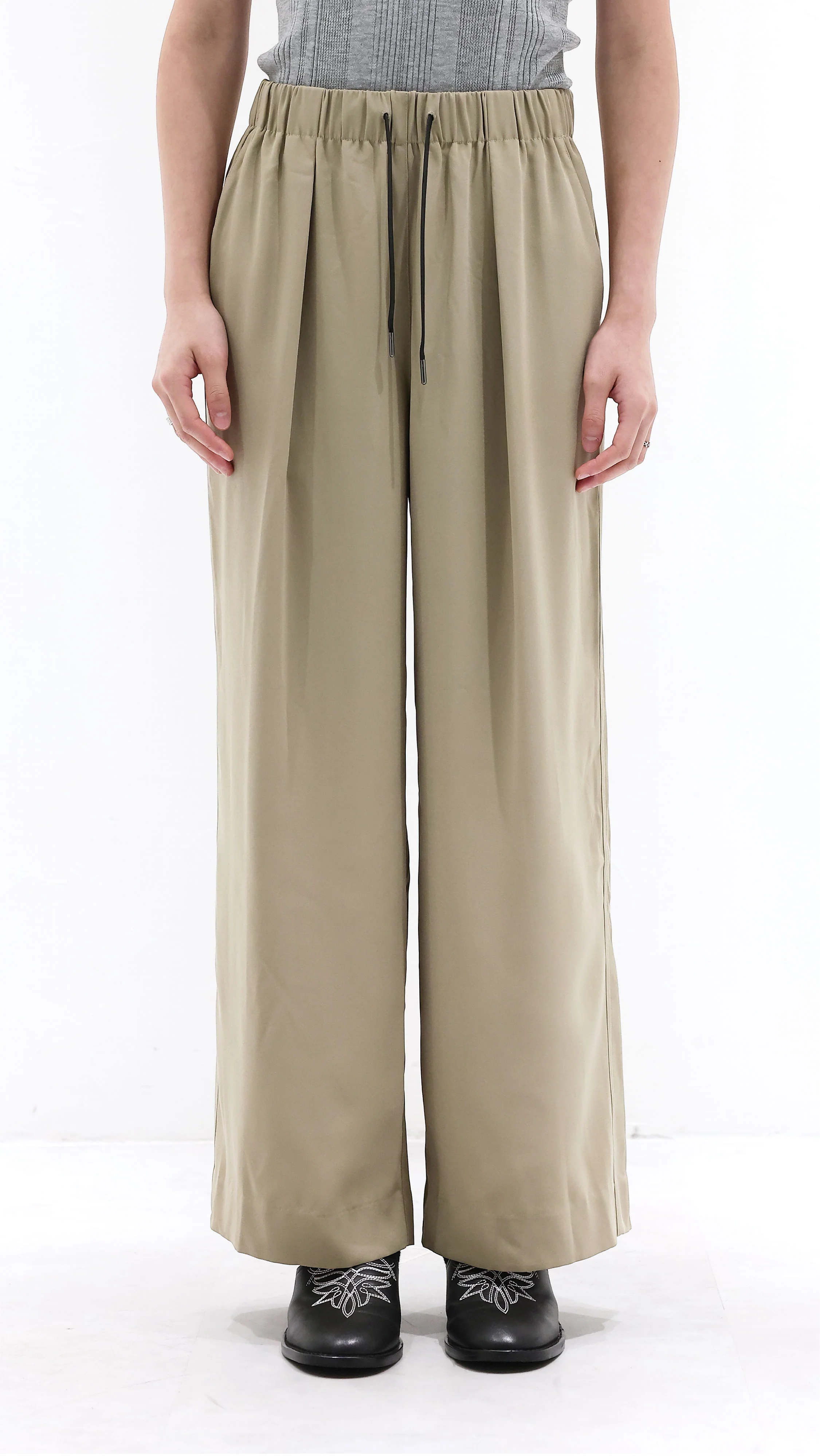 Wide-Leg Drawstring Pants - Umamrii