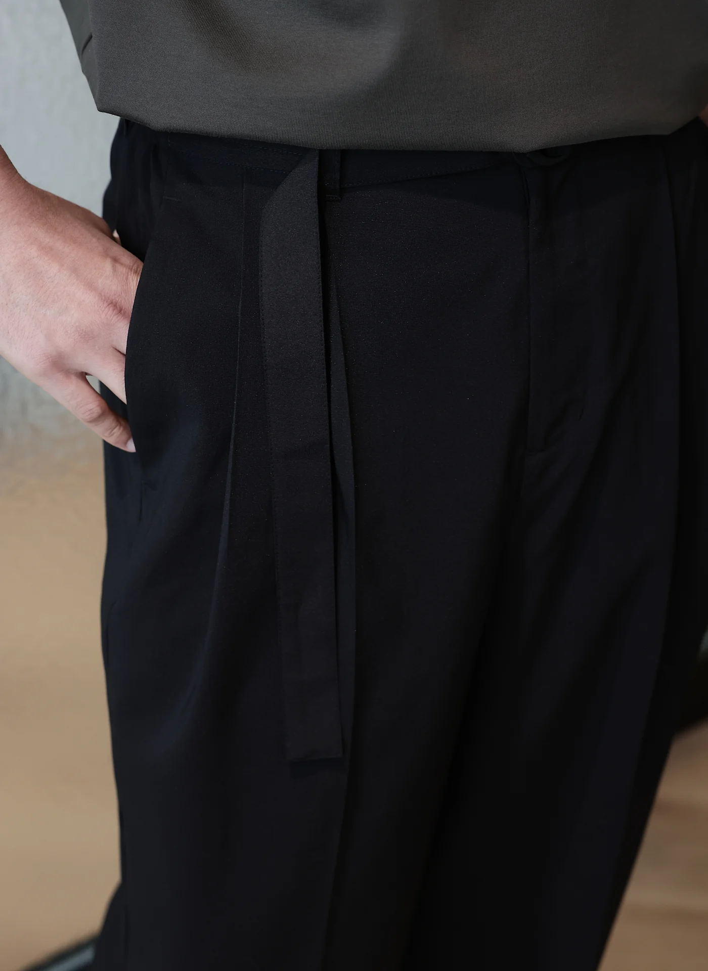 Solotex Wide Tapered Pants (P-12) - Umamrii