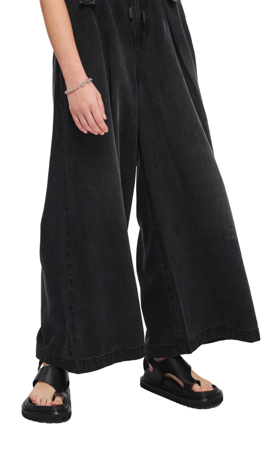 Ring Toe Ankle Strap Sandals - Umamrii