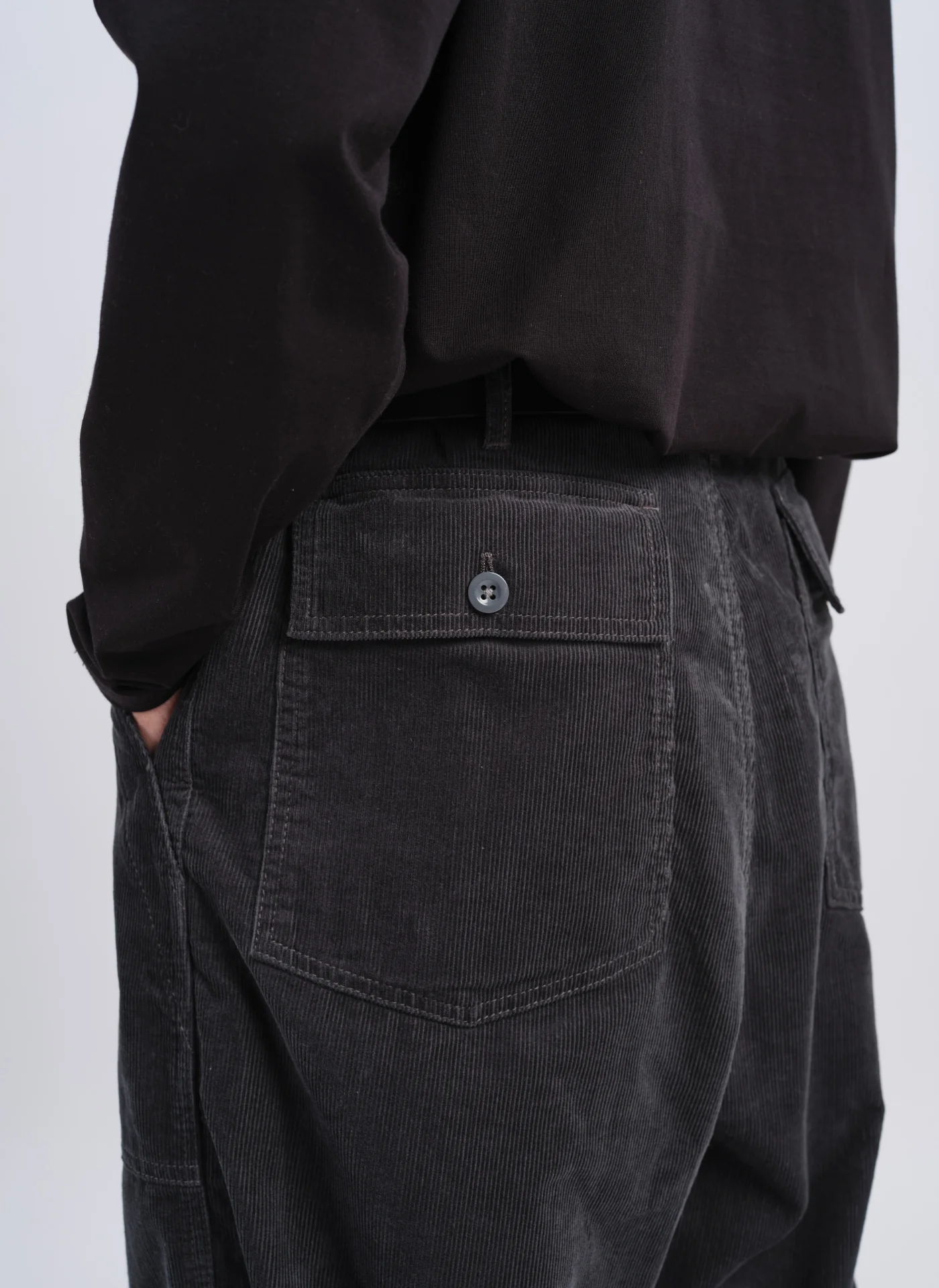 14W Corduroy Wide Tapered Baker Pants - Umamrii