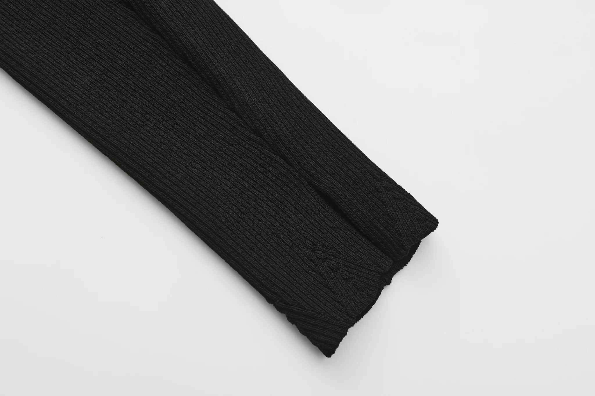 Cutout Cardigan - Umamrii