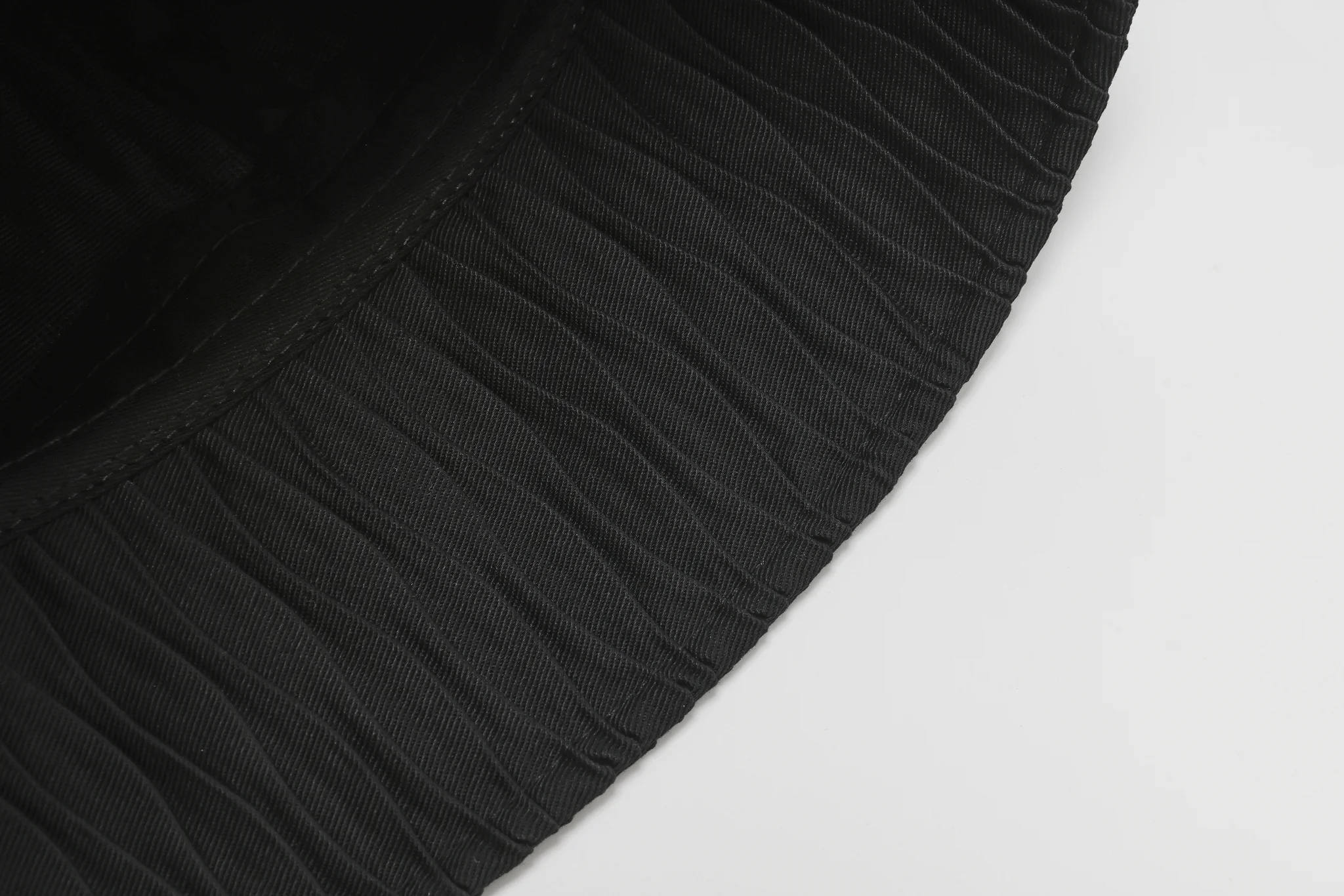 Wrinkled Beauty Tulip Hat - Umamrii