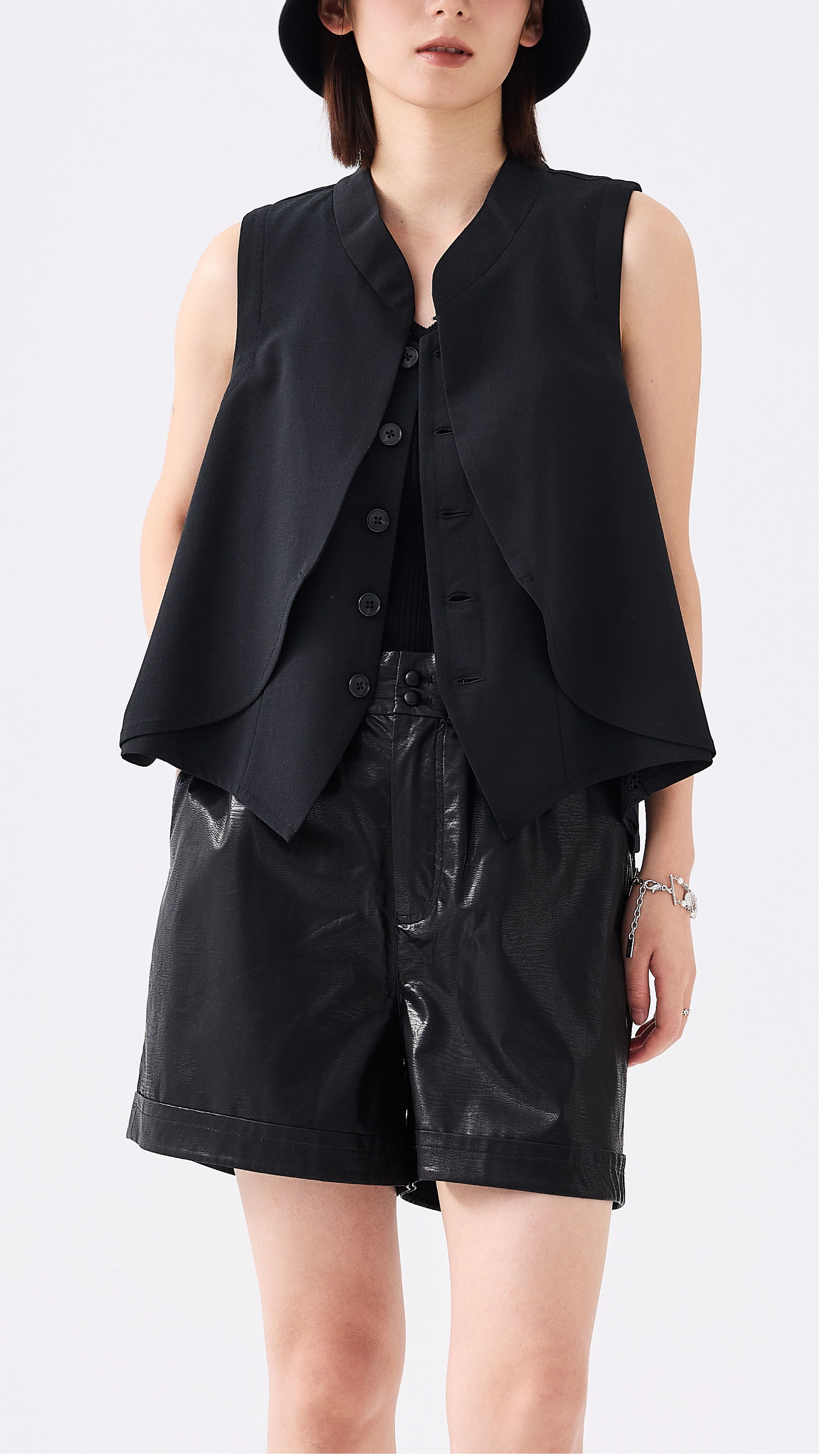 Waistcoat with Lace Detail - Umamrii