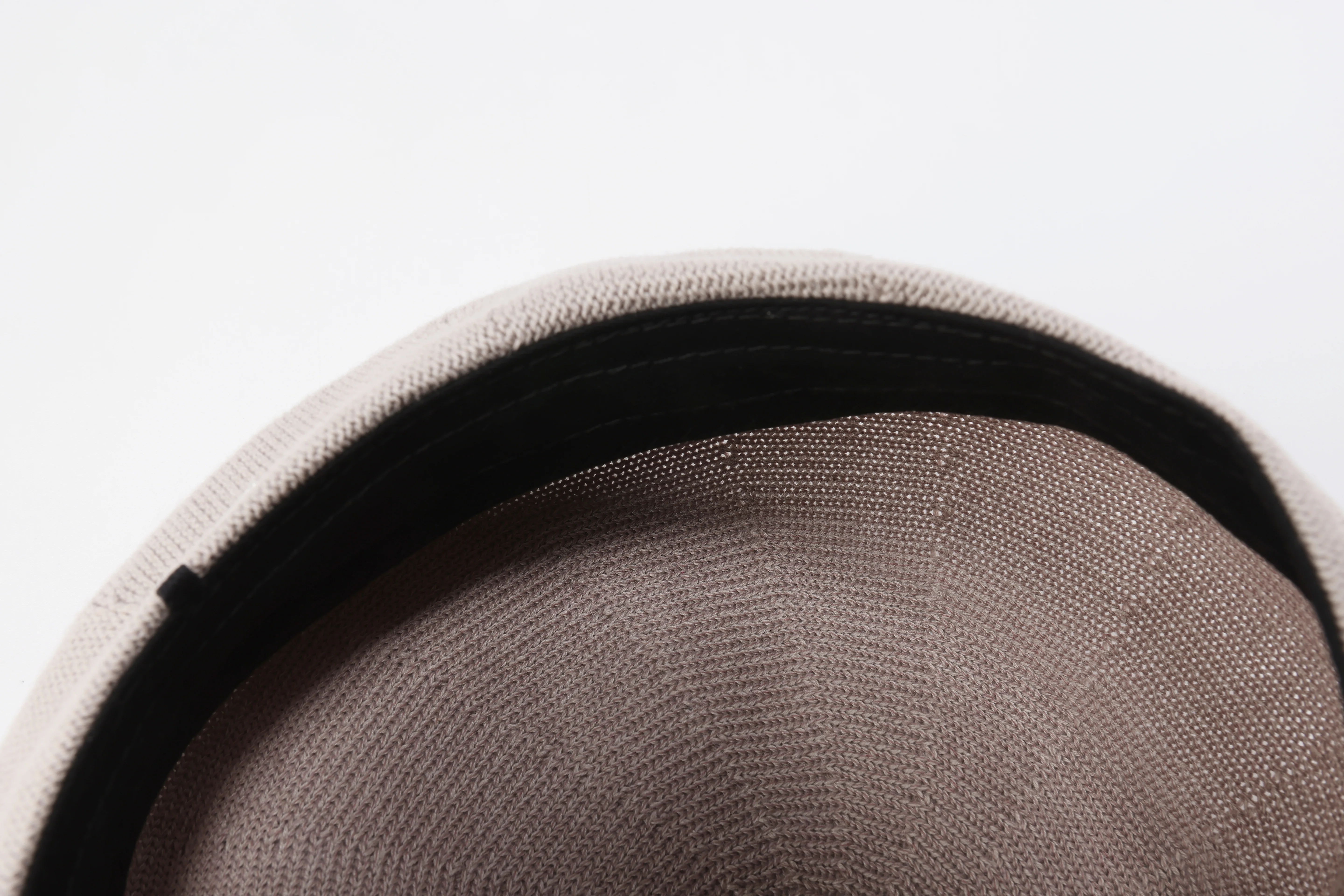 Lacing The Dart Beret - Umamrii