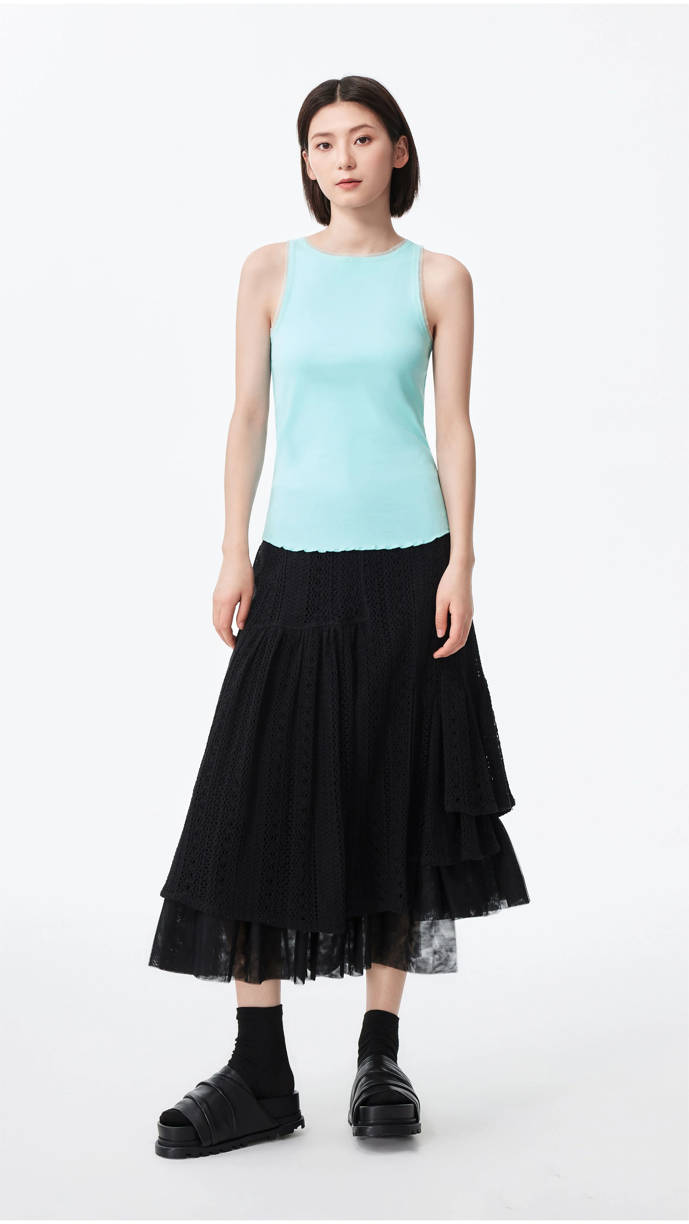 Cutout Tank Top - Umamrii