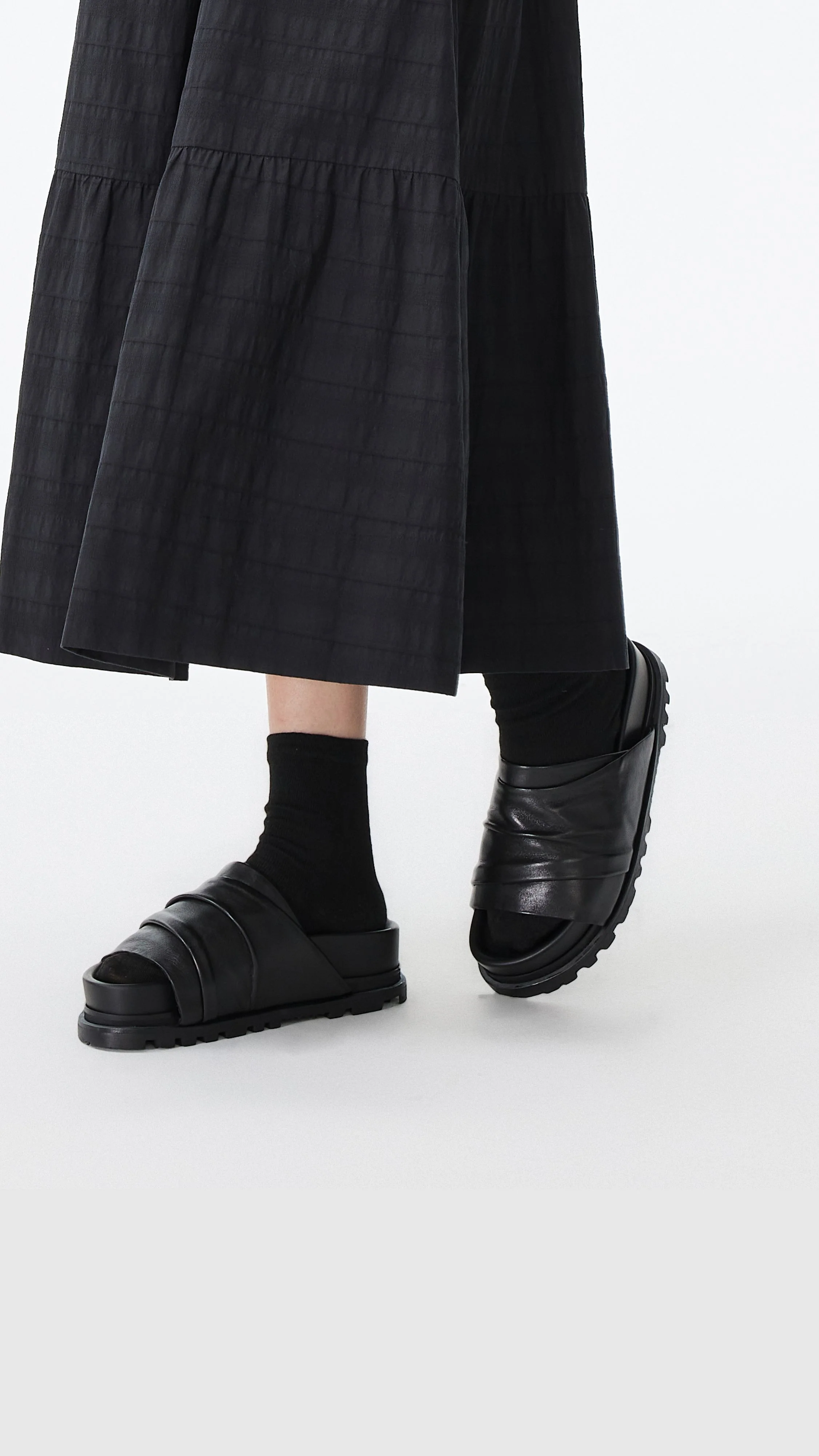 Leather Platform Slides - Umamrii