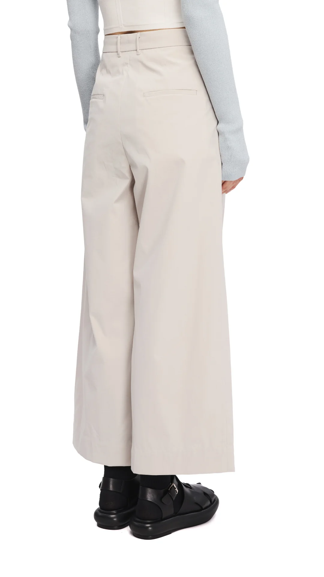Wide-Leg Capri Pants - Umamrii