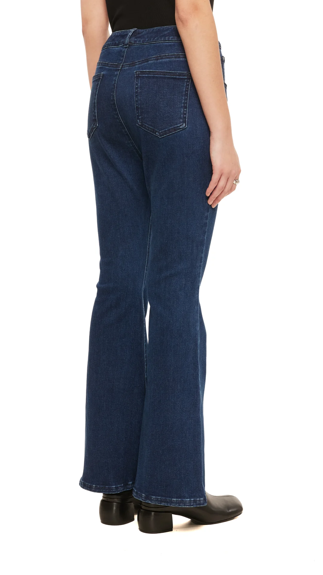 Boot-Cut Jeans - Umamrii