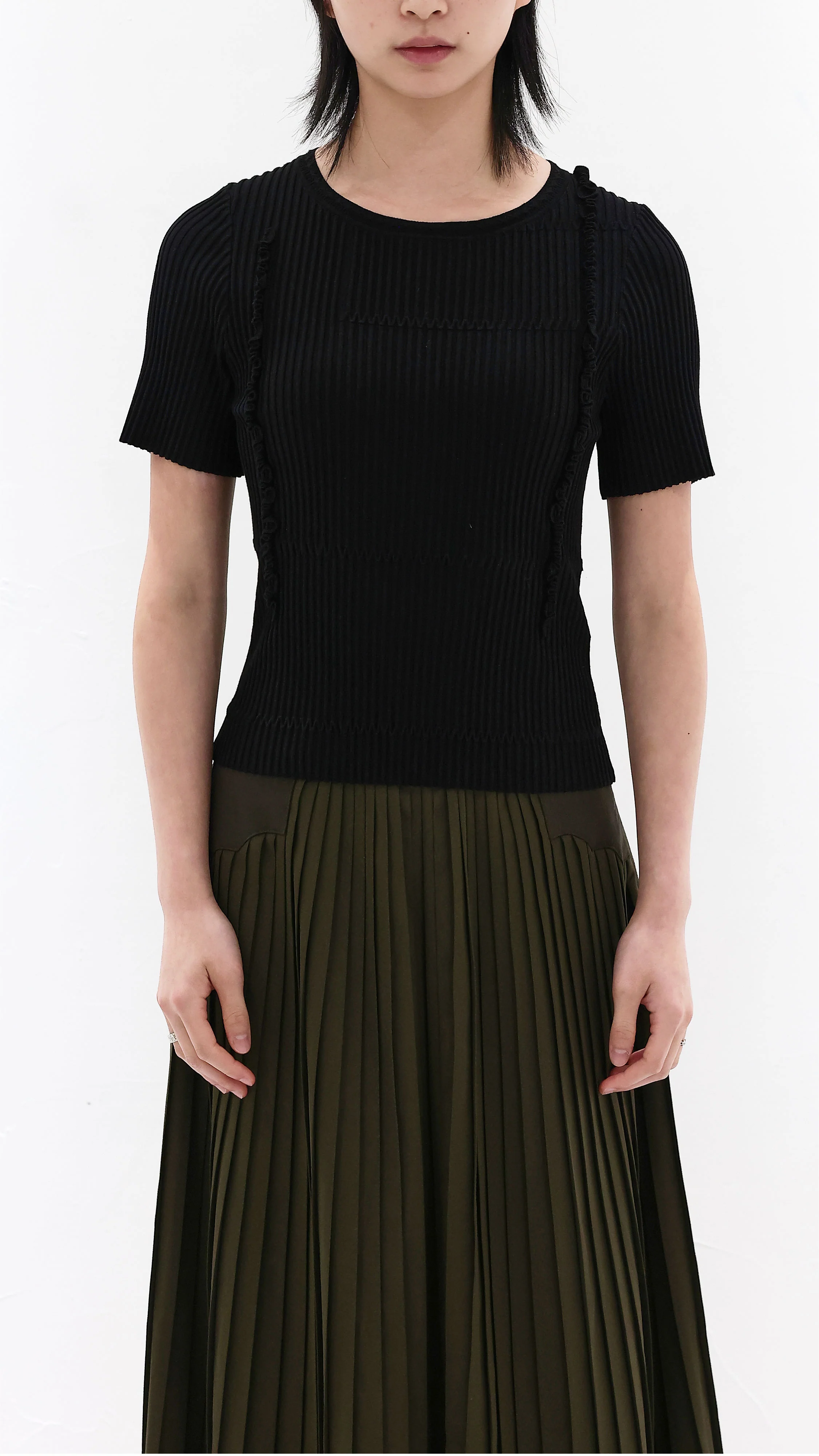 Basic Short Sleeves Sweater - Umamrii