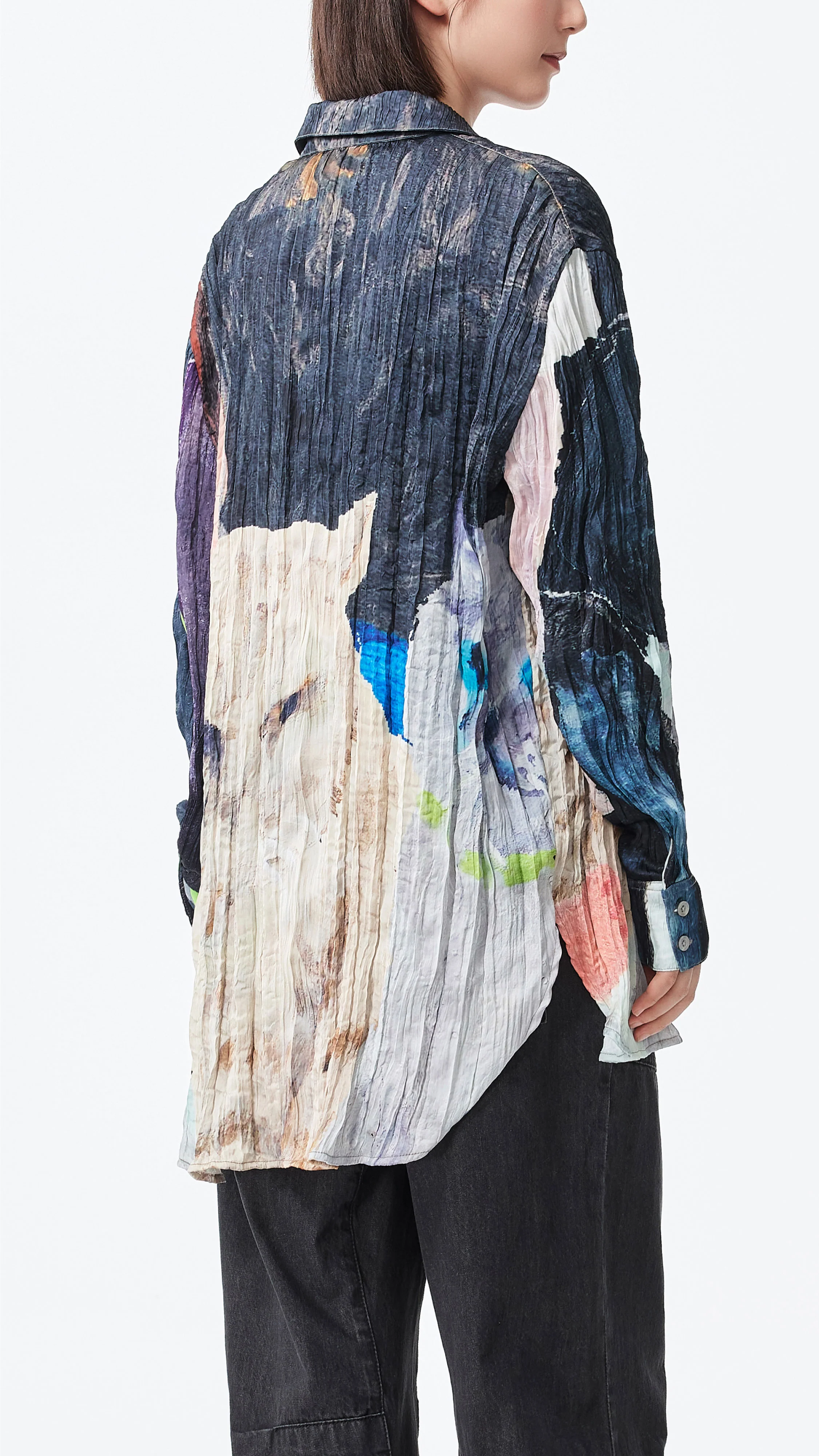 Crushed Mythical Animal Graphic Shirt - Umamrii