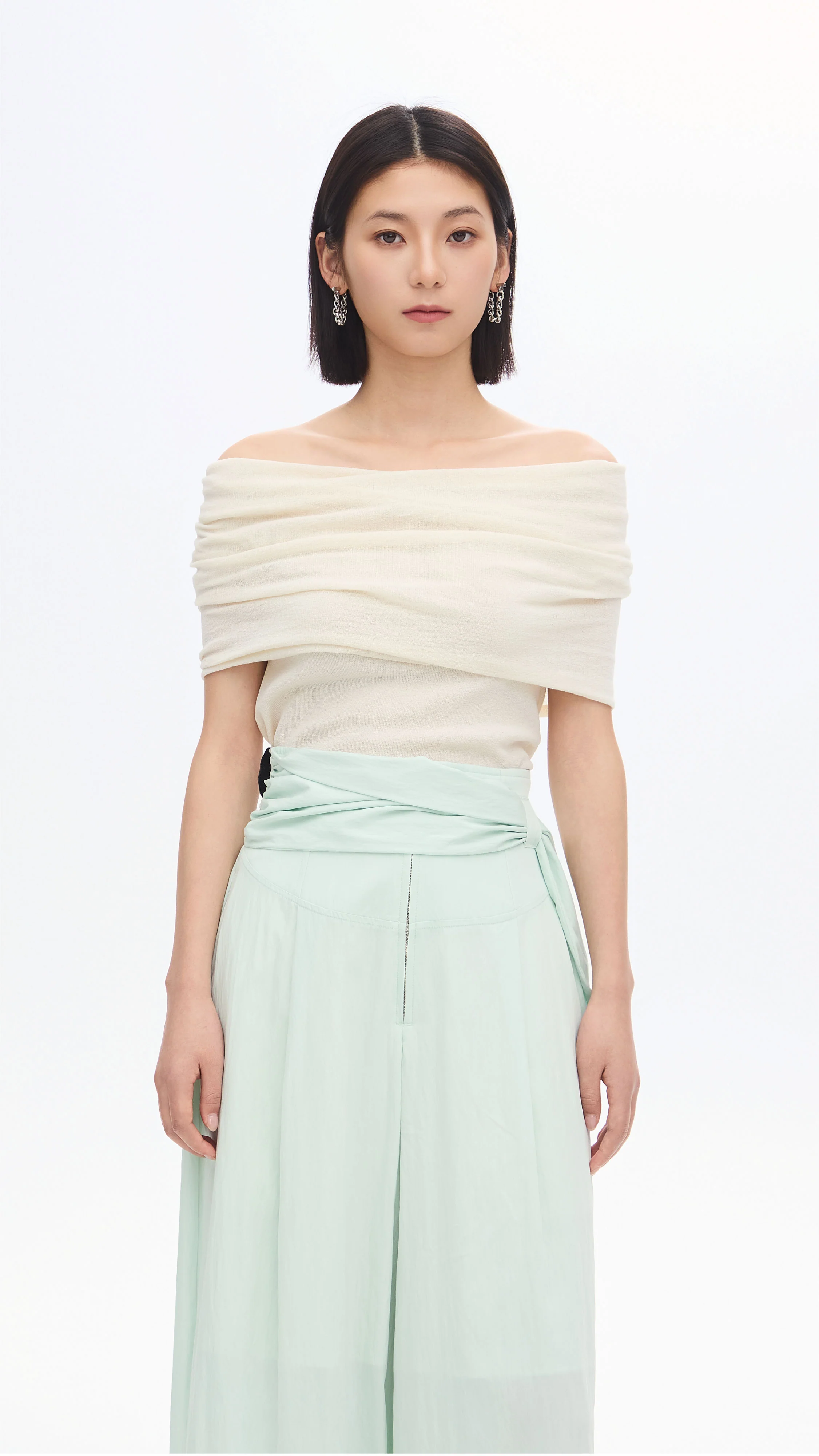 Off Shoulder Sweater - Umamrii