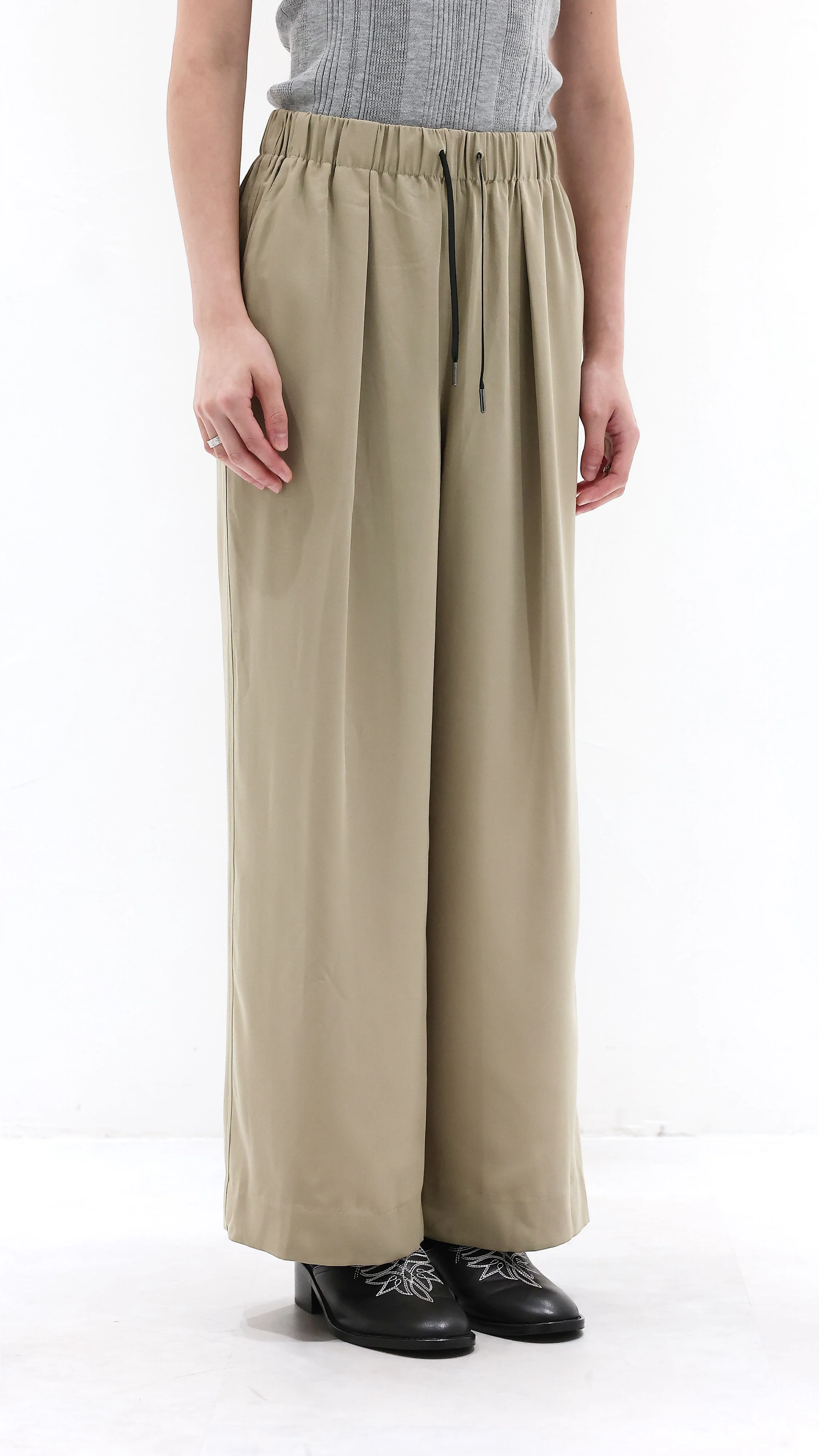 Wide-Leg Drawstring Pants - Umamrii
