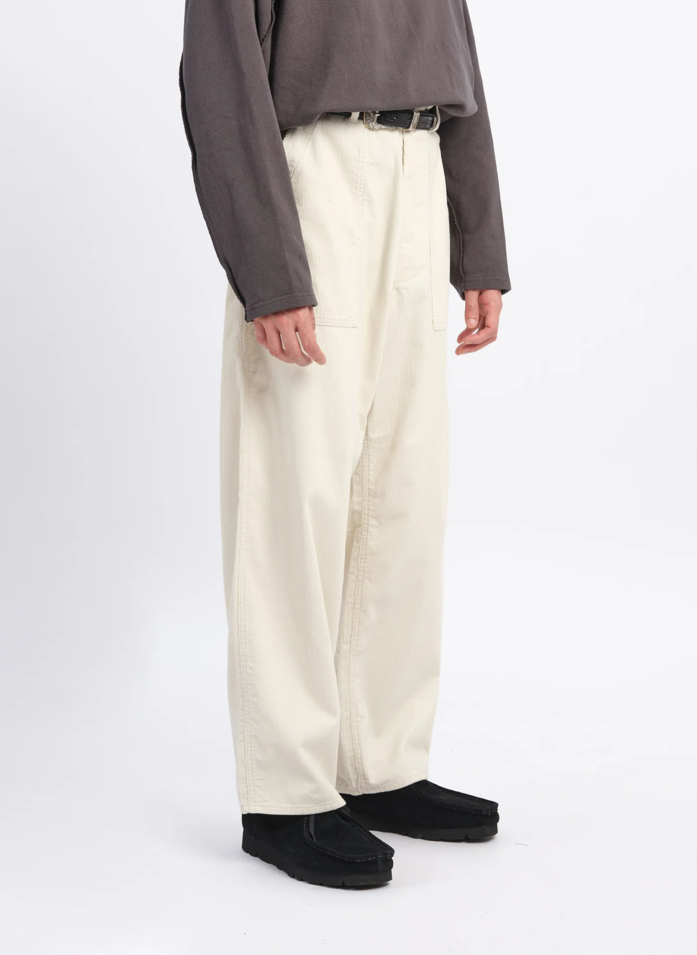 14W Corduroy Wide Tapered Baker Pants - Umamrii