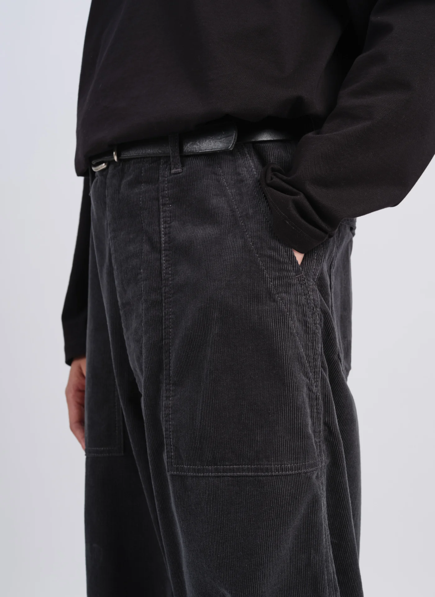 14W Corduroy Wide Tapered Baker Pants - Umamrii