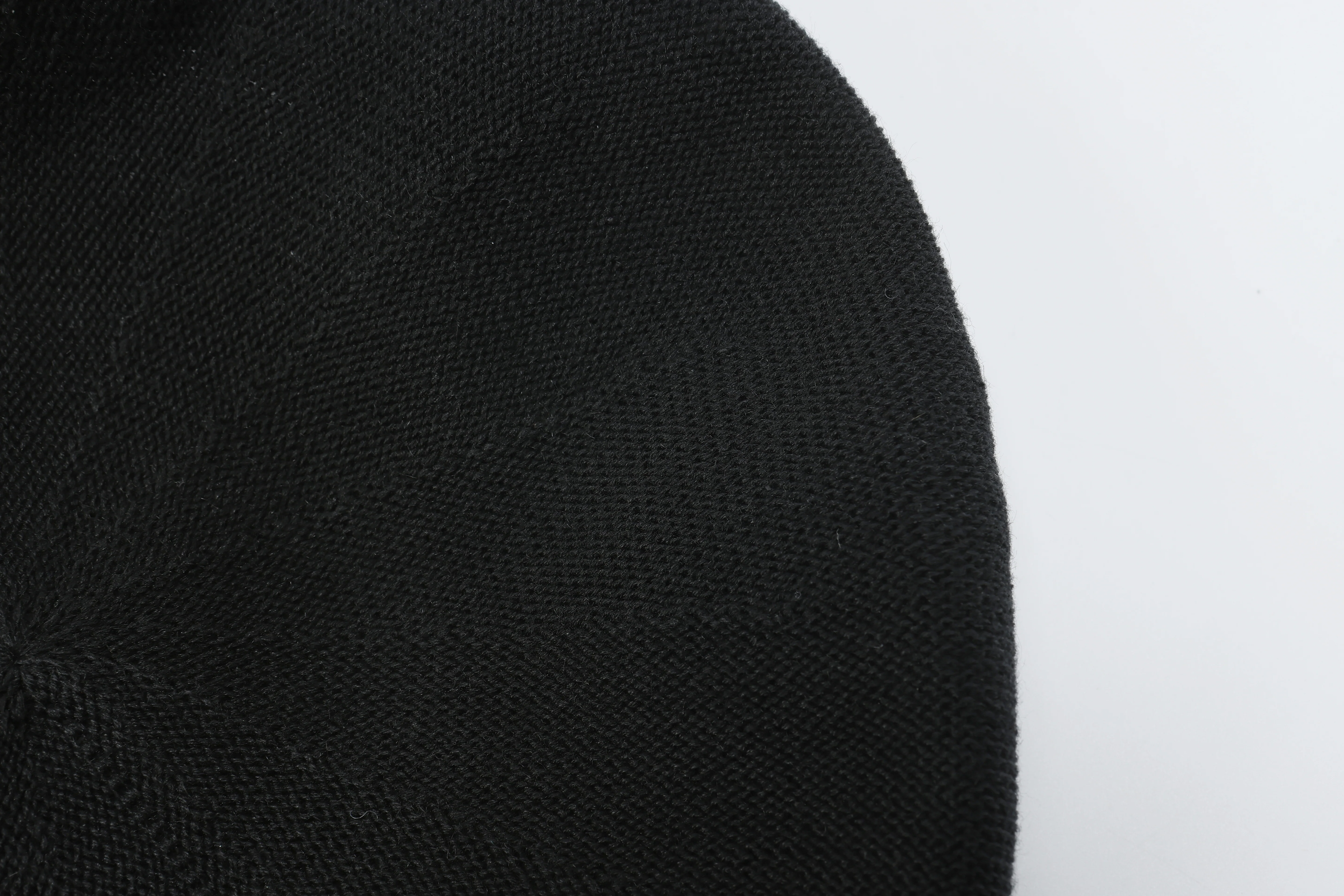 Lacing The Dart Beret - Umamrii