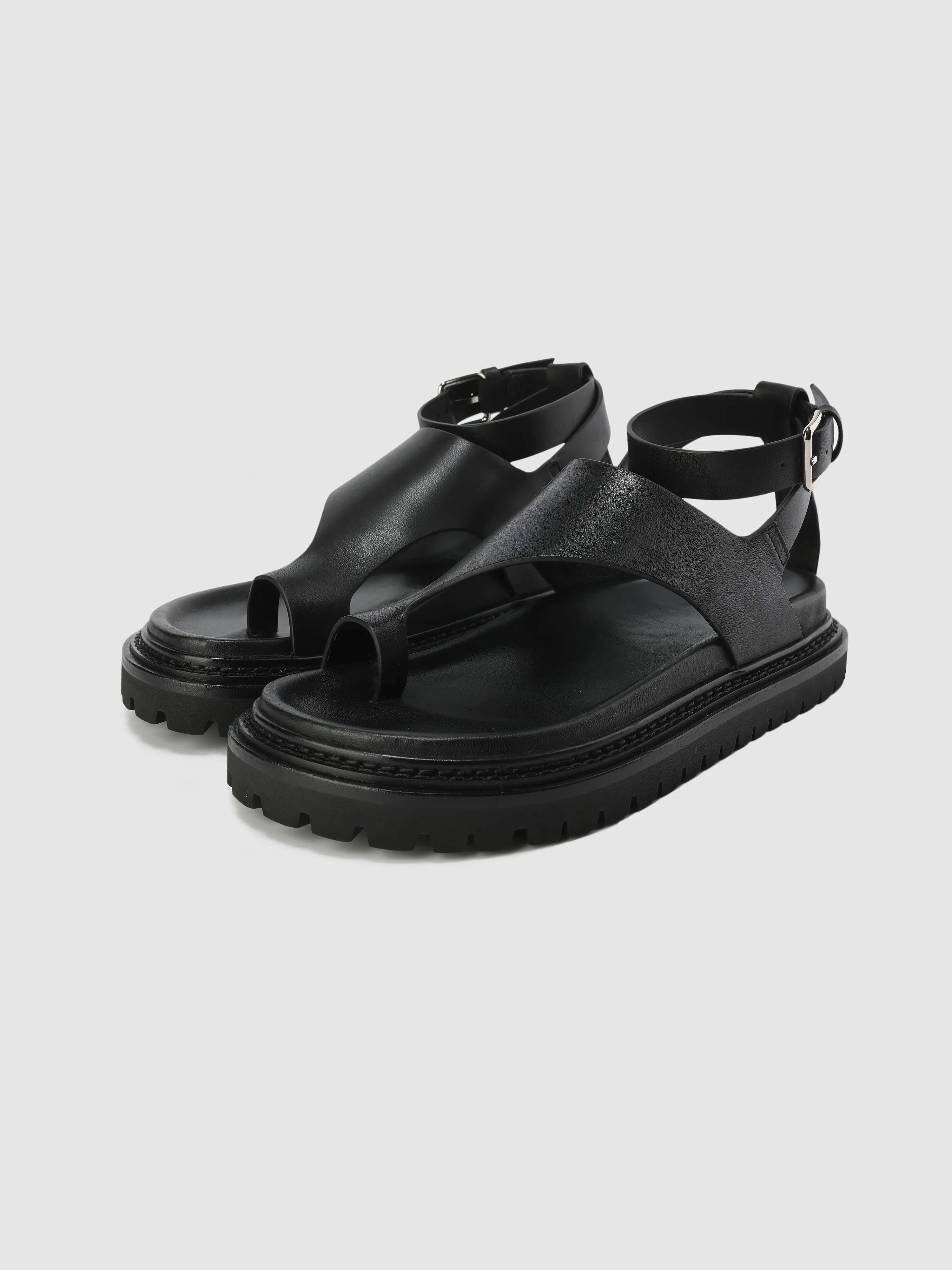 Ring Toe Ankle Strap Sandals - Umamrii