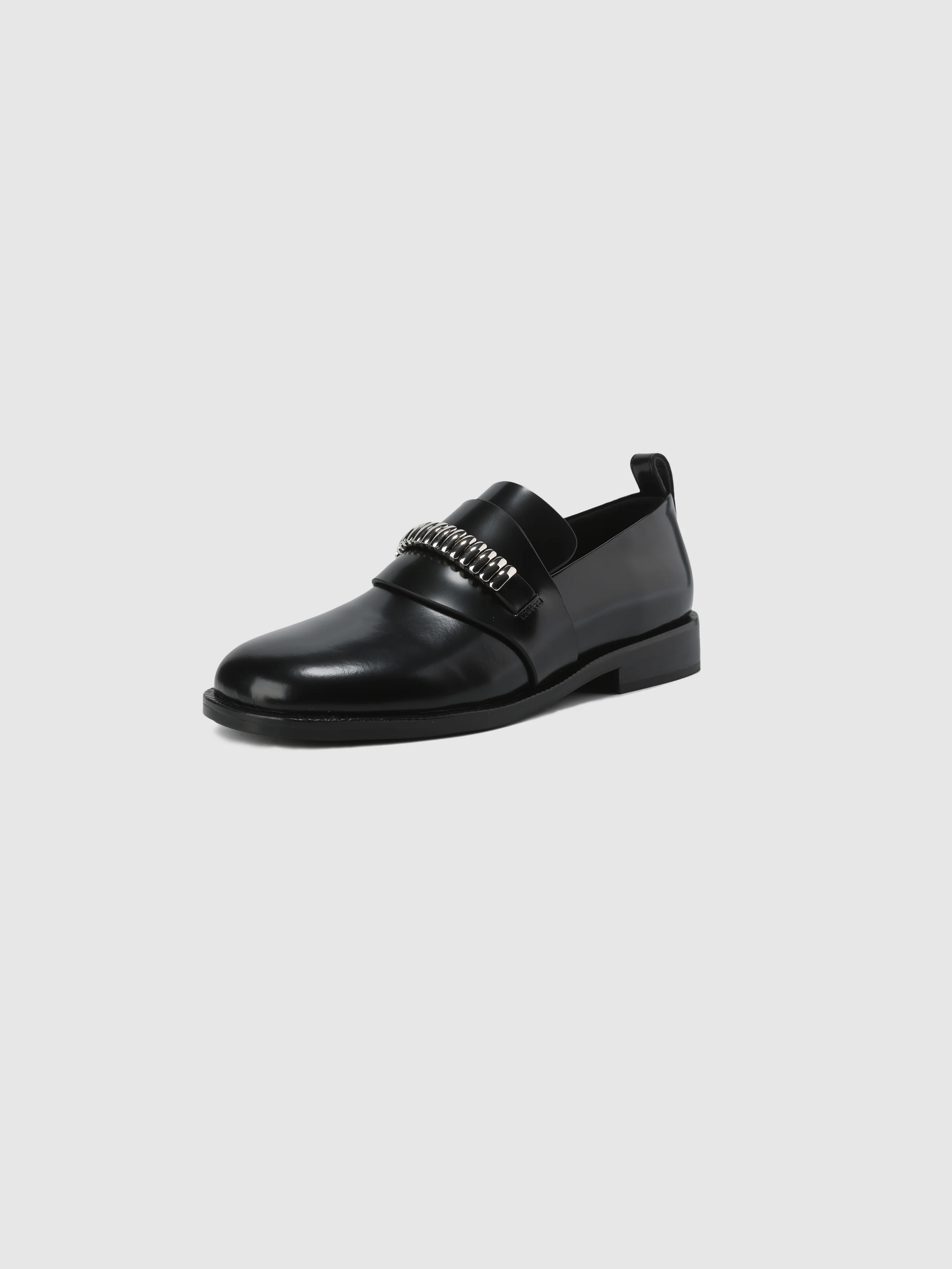 Round-Toe Slip On Loafer With Metal Details - Umamrii