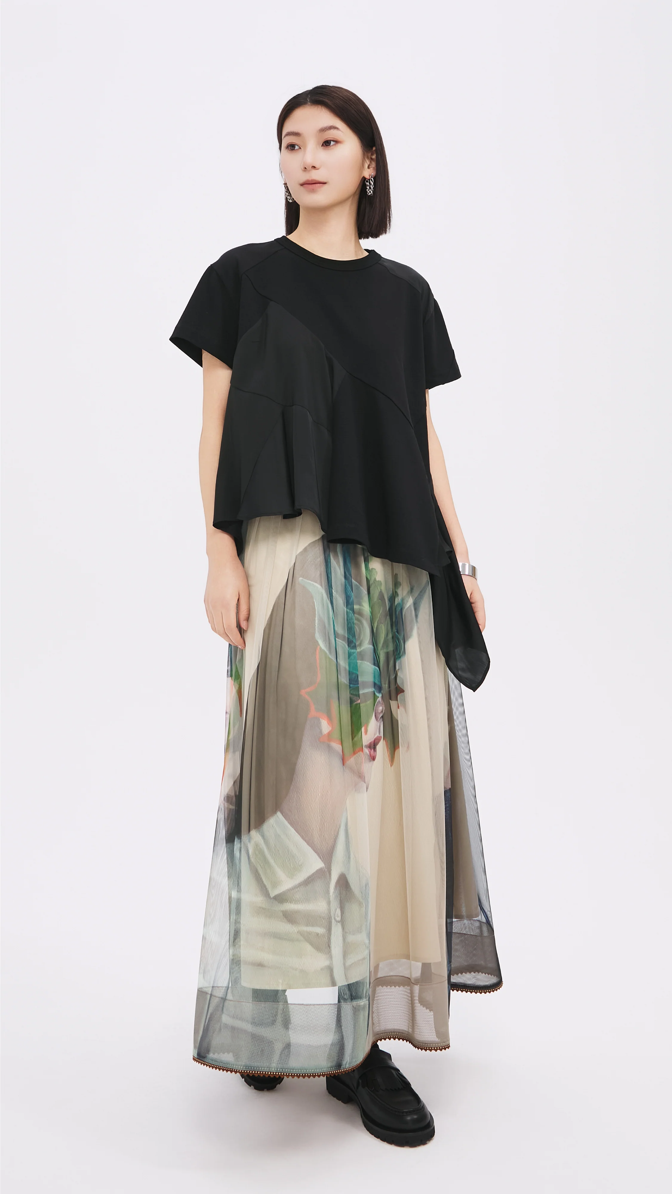 Cord Embroidery Patch Tee - Umamrii