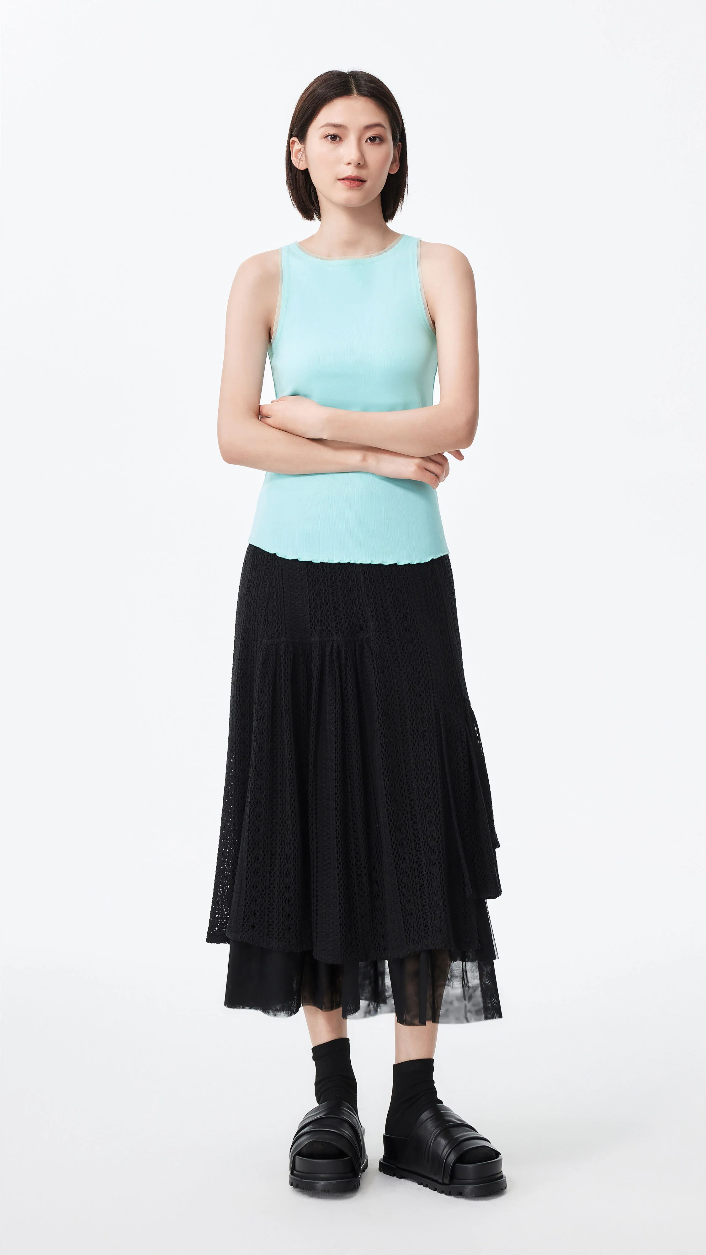 Cutout Tank Top - Umamrii