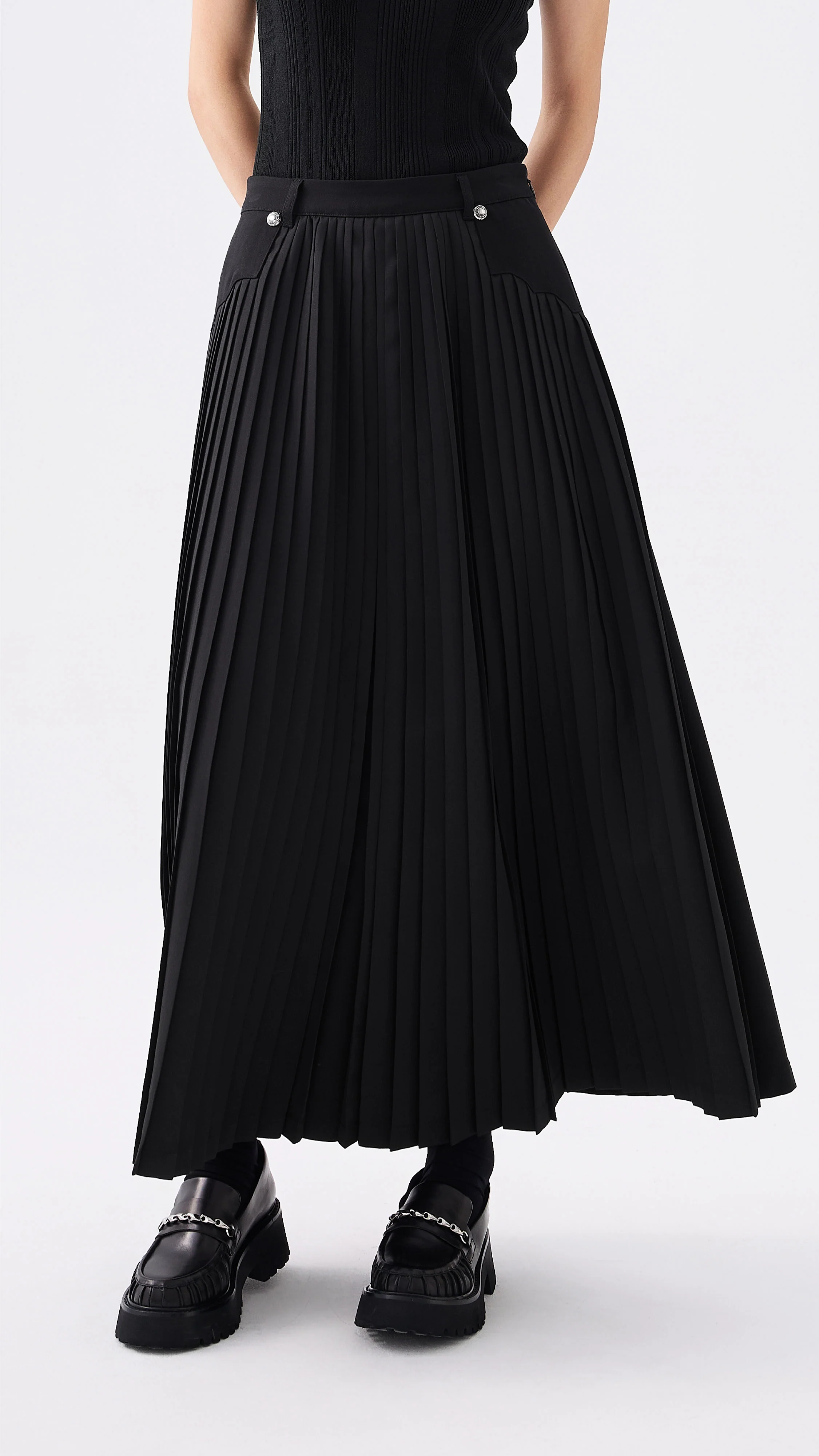 Front Pleated Flare Skirt - Umamrii