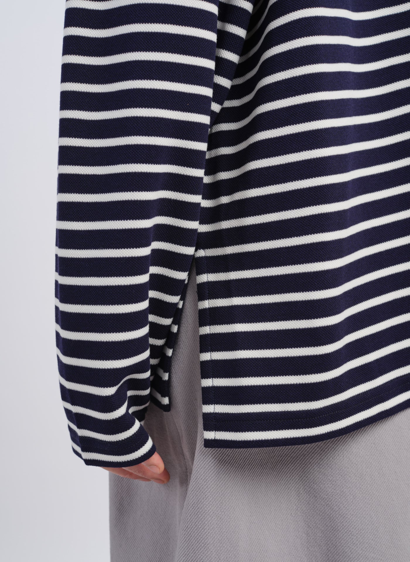 Jacquard Long Sleeves Border Top (T-06) - Umamrii