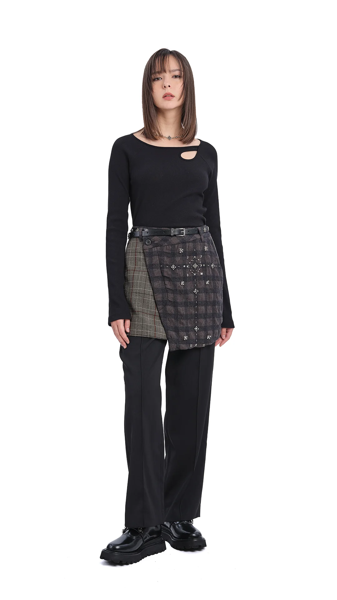 2 in 1 Straight-Fit Checker Pants with Studs - Umamrii