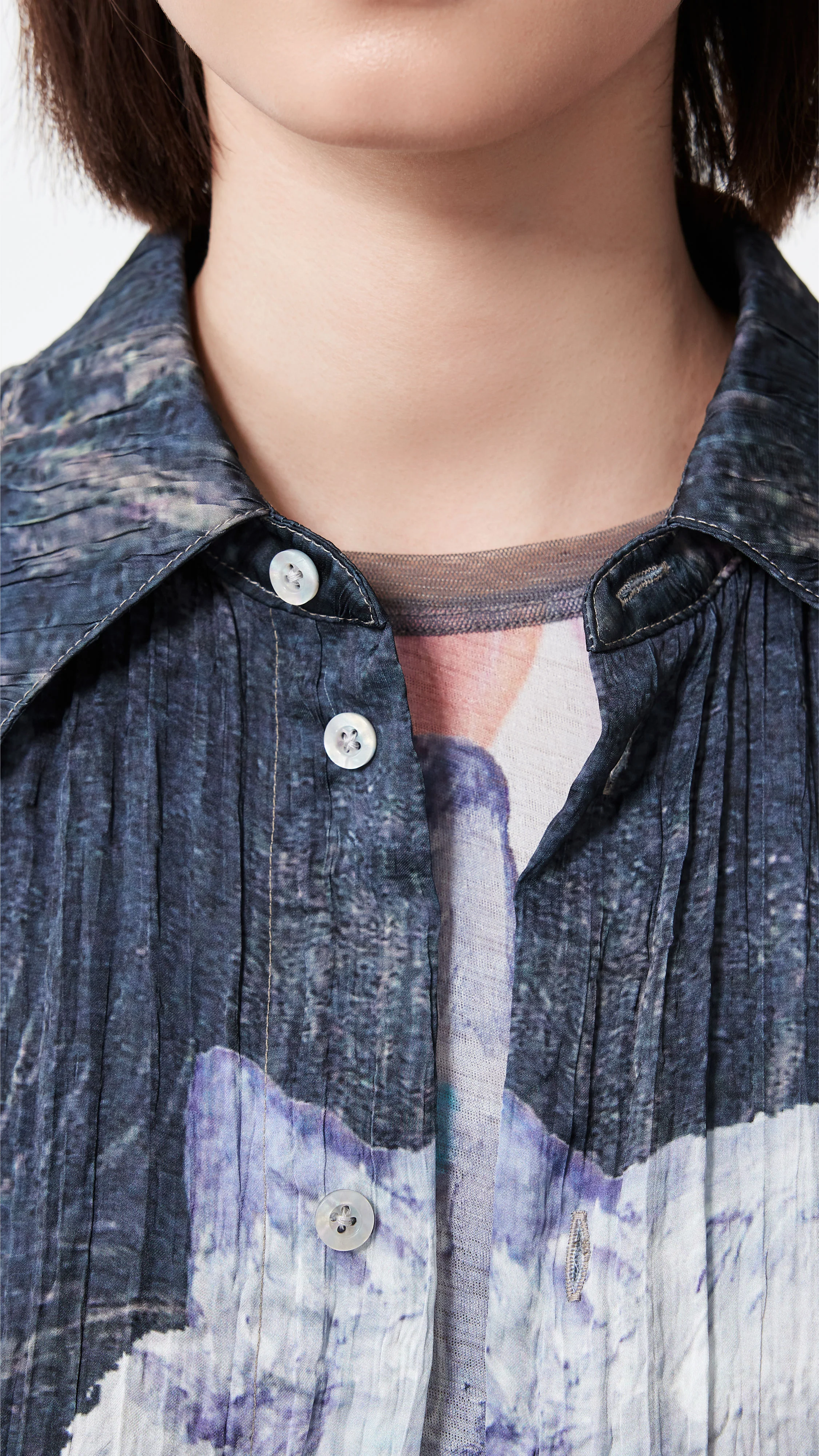 Crushed Mythical Animal Graphic Shirt - Umamrii