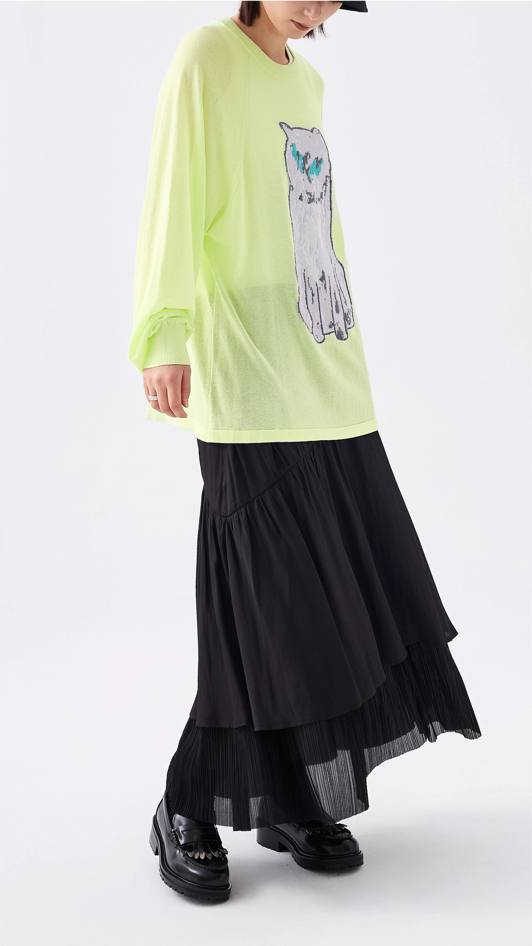 Mythical Animal Graphic Sweater - Umamrii