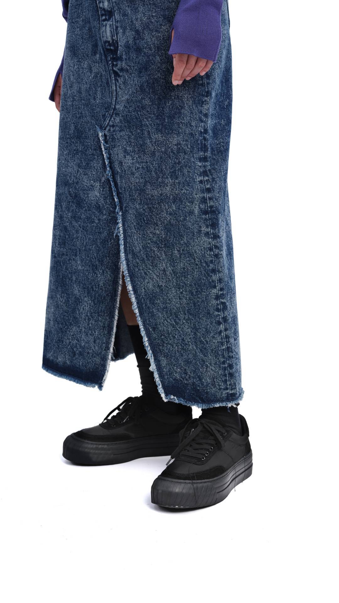 Platform Stitch Sneakers - Umamrii