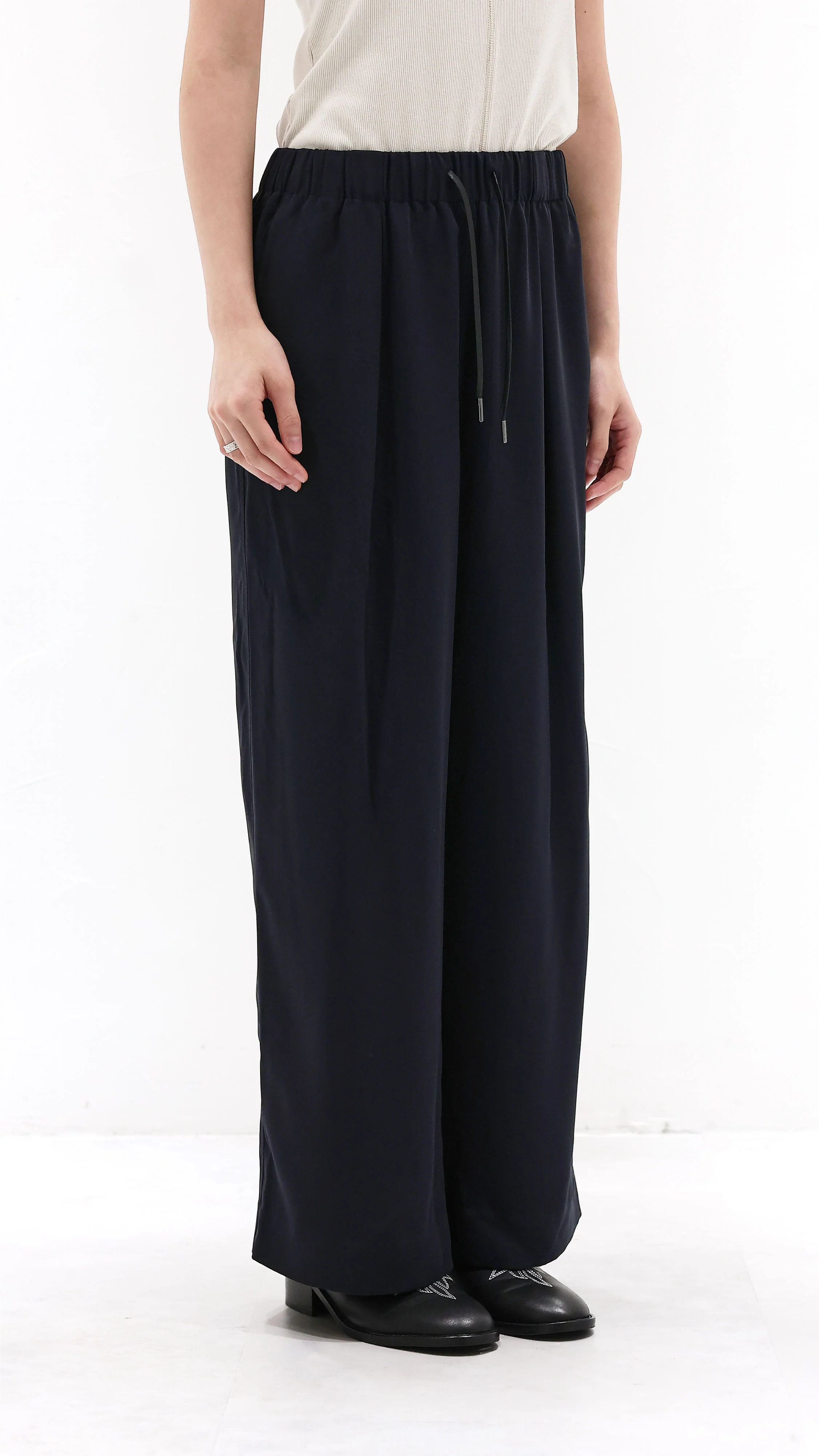 Wide-Leg Drawstring Pants - Umamrii