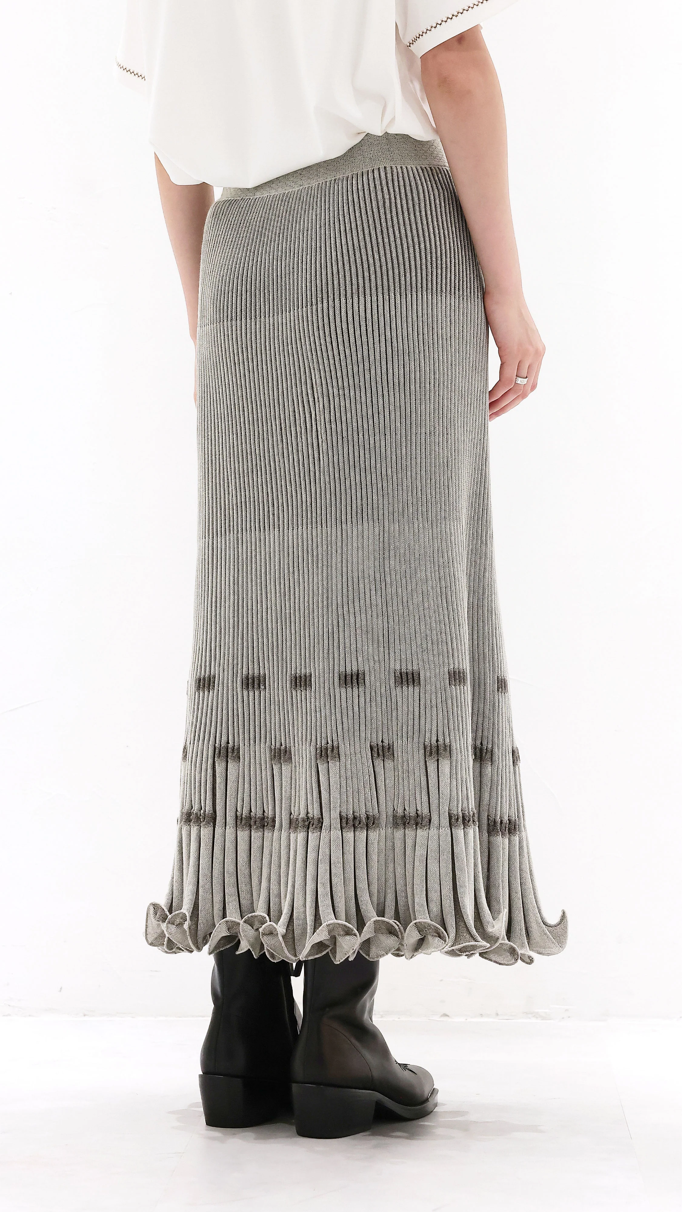 Fish Tail Knit Skirt - Umamrii