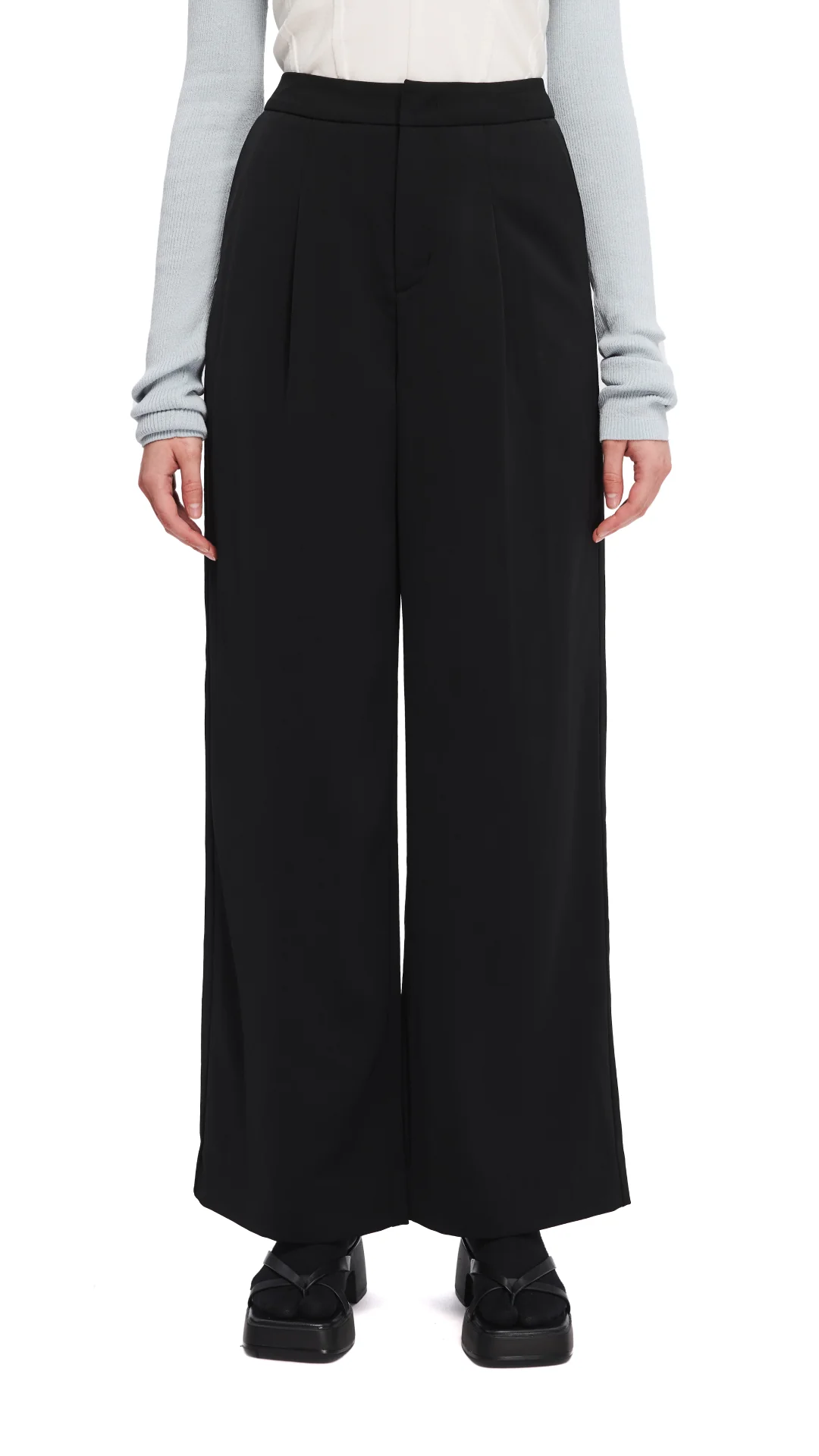 Wide-leg Capri Pants - Umamrii