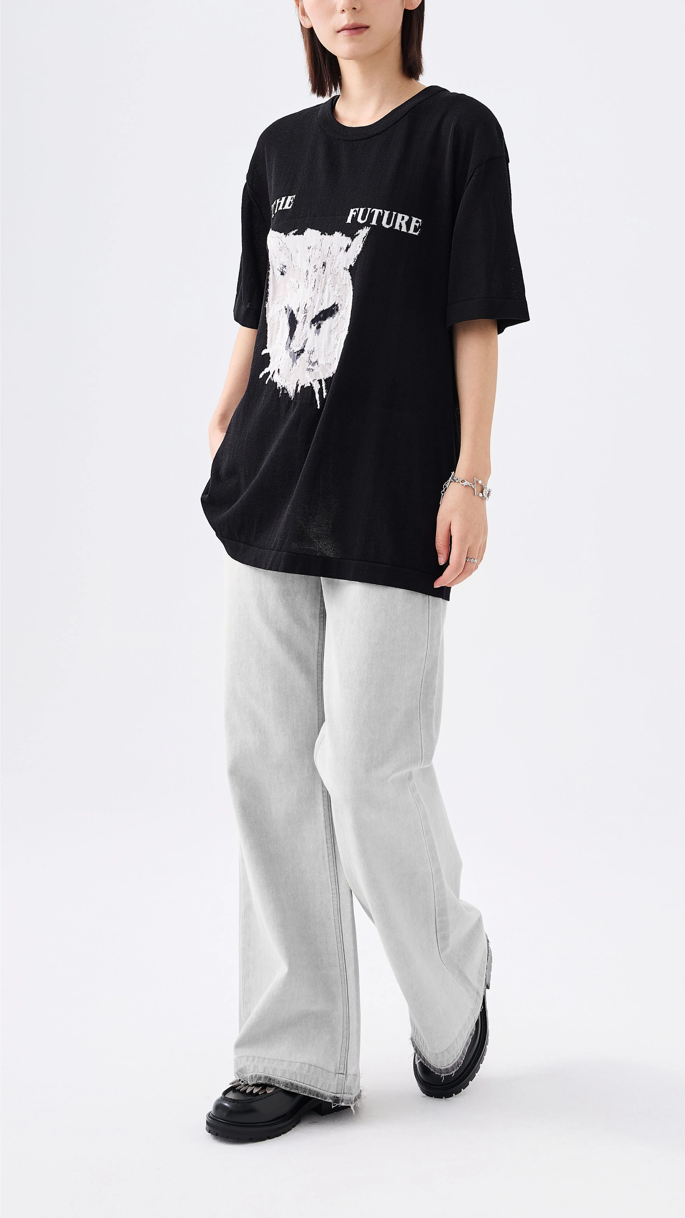 Knitted Mythical Animal Graphic Tee - Umamrii